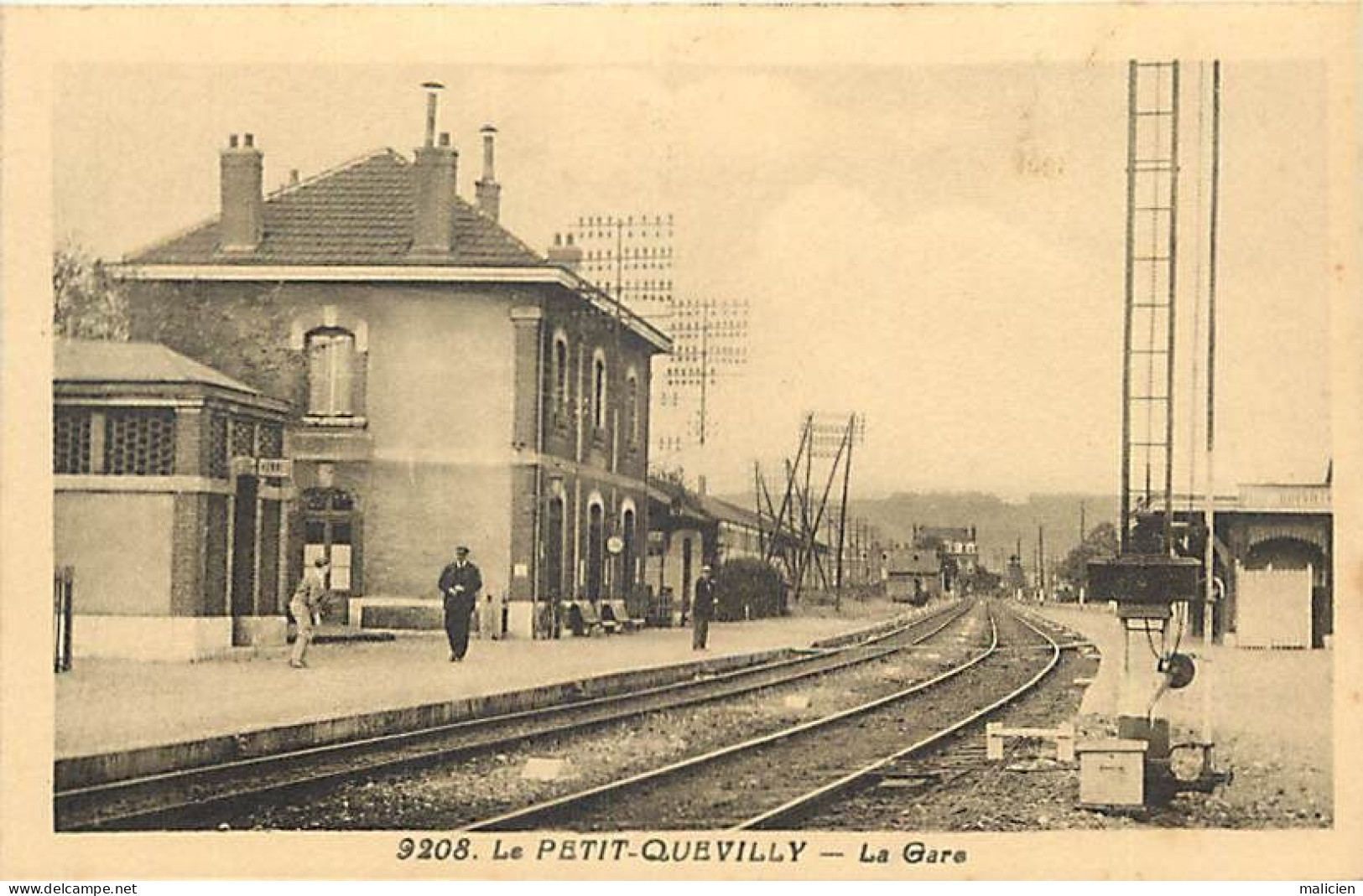 - Seine Maritime -ref-C559- Le Petit Quevilly -la Gare -gares - Ligne De Chemin De Fer -edit Riviere Bureau N°9208 - - Le Petit-Quevilly