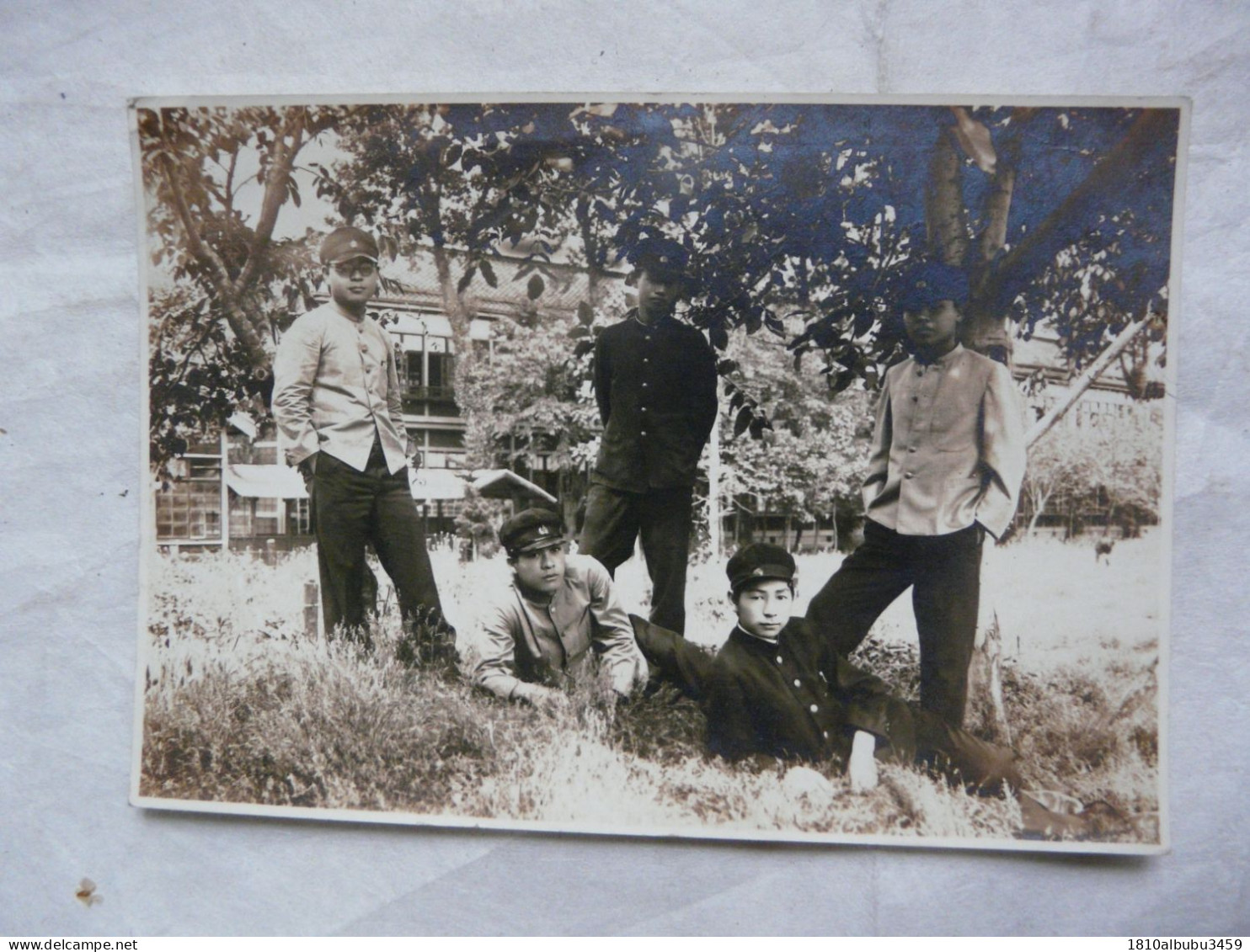 PHOTO ANCIENNE (10 X 14 Cm) :  JAPON - Scène Animée - Groupe De Soldats) - Annotations Au Verso - Asien