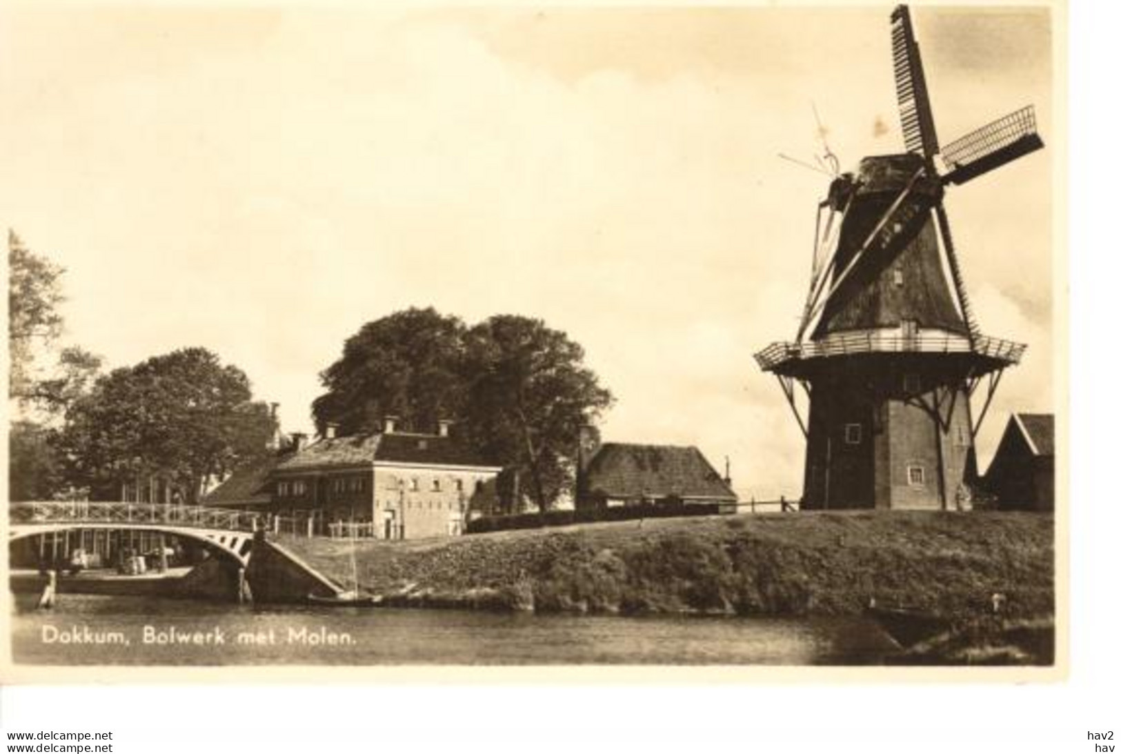 Dokkum Bolwerk Met Molen 2346 - Dokkum