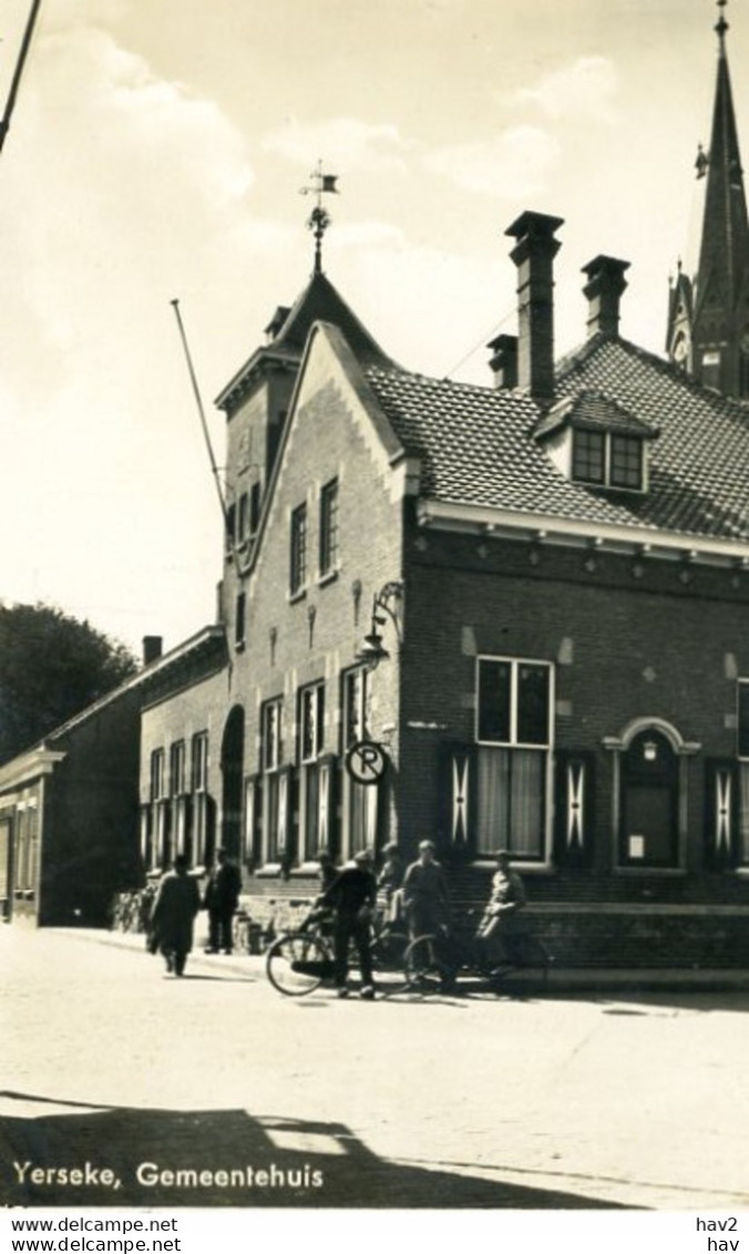 Yerseke Gemeentehuis AM467 - Yerseke