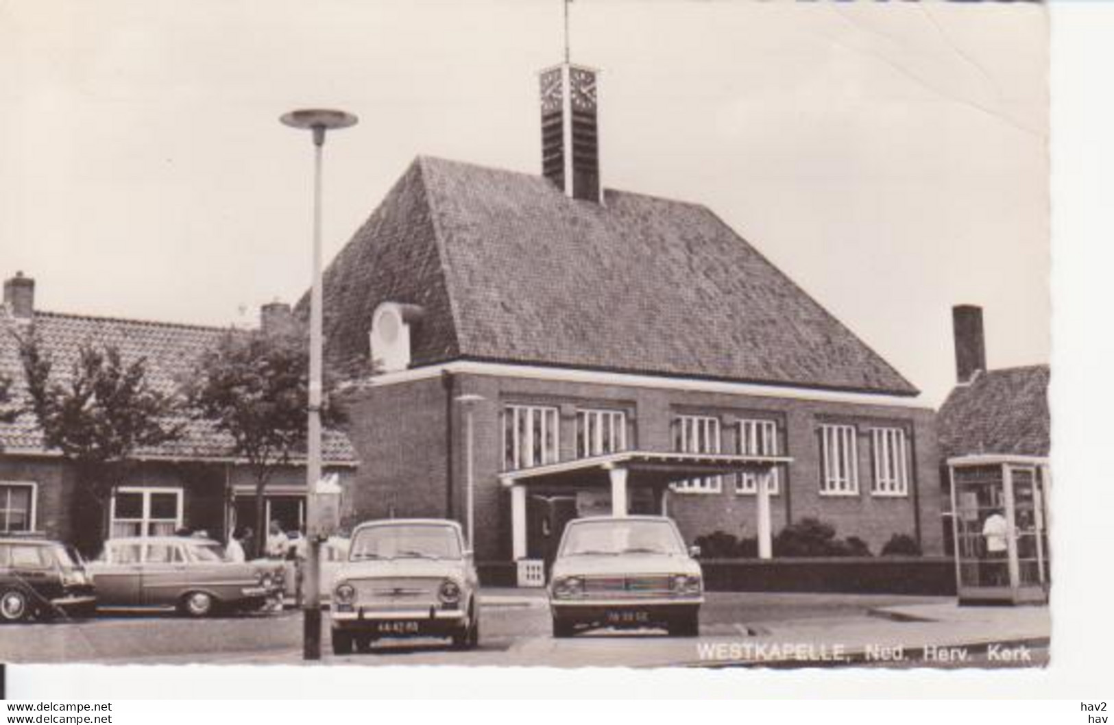 Westkapelle N.H. Kerk Autos RY 8613 - Westkapelle