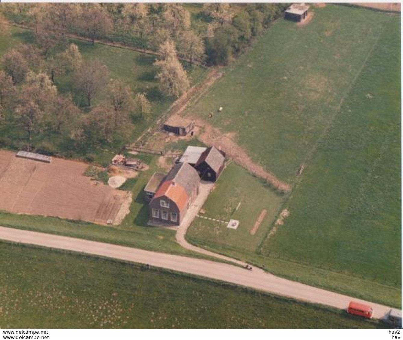 Culemborg Beusichemsedijk Luchtfoto 1975 RYL 1032 - Culemborg