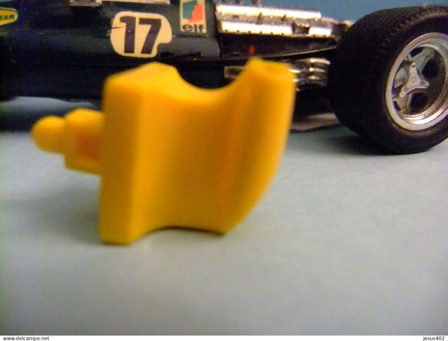 SCALEXTRIC TYRRELL FORD REF. C 48 ACCESORIO TOMA DE AIRE AMARILLA - Road Racing Sets