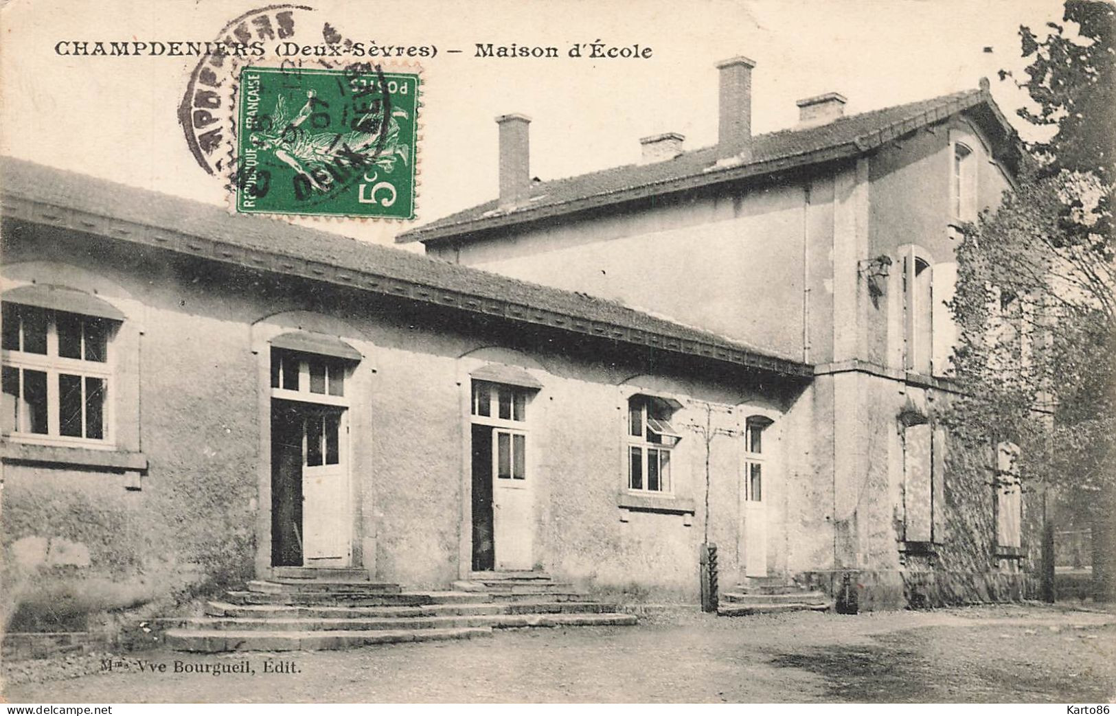 Champdeniers * 1907 * Maison D'école * Groupe Scolaire école Village - Champdeniers Saint Denis