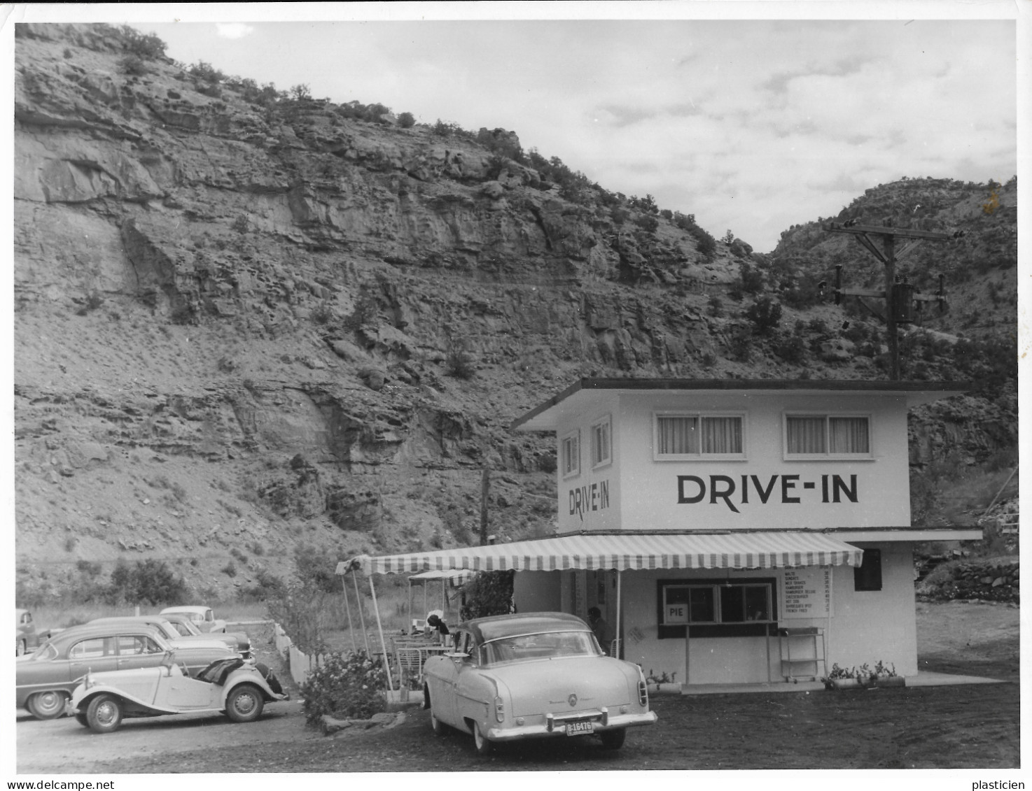 BELLE PHOTO ETATS UNIS DRIVE IN, BELLES AUTOMOBILES GAREES - America