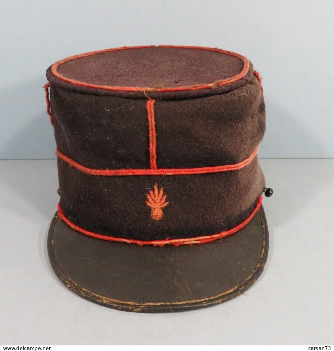 KEPI MODELE 1884 TROUPE SAPEURS POMPIERS FORME HAUTE POMPIERS DE PARIS - Casques & Coiffures