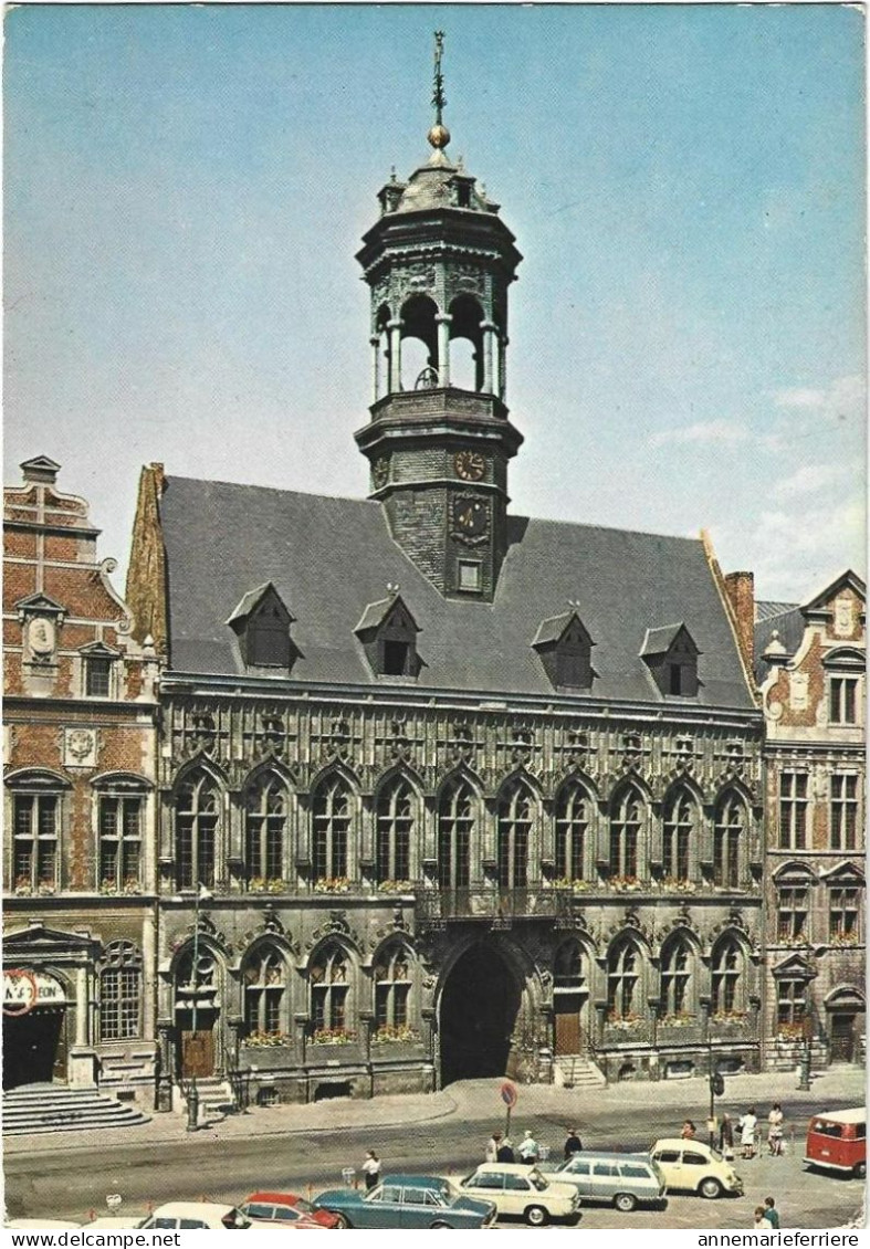 Mons  Hôtel De Ville ( Anciennes Voitures ) - Mons