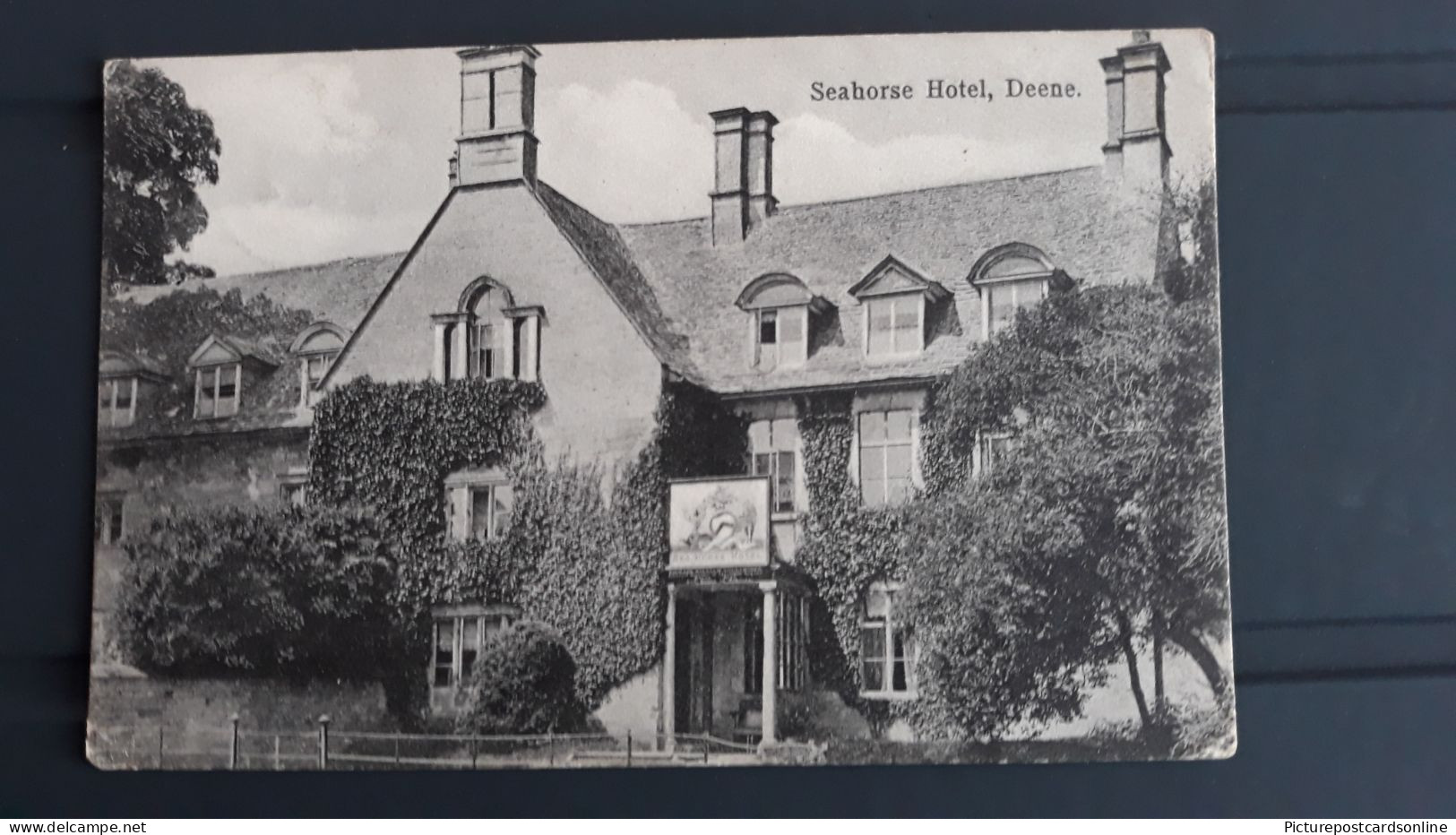 DEENE SEAHORSE HOTEL OLD B/W POSTCARD NORTHAMPTONSHIRE - Northamptonshire