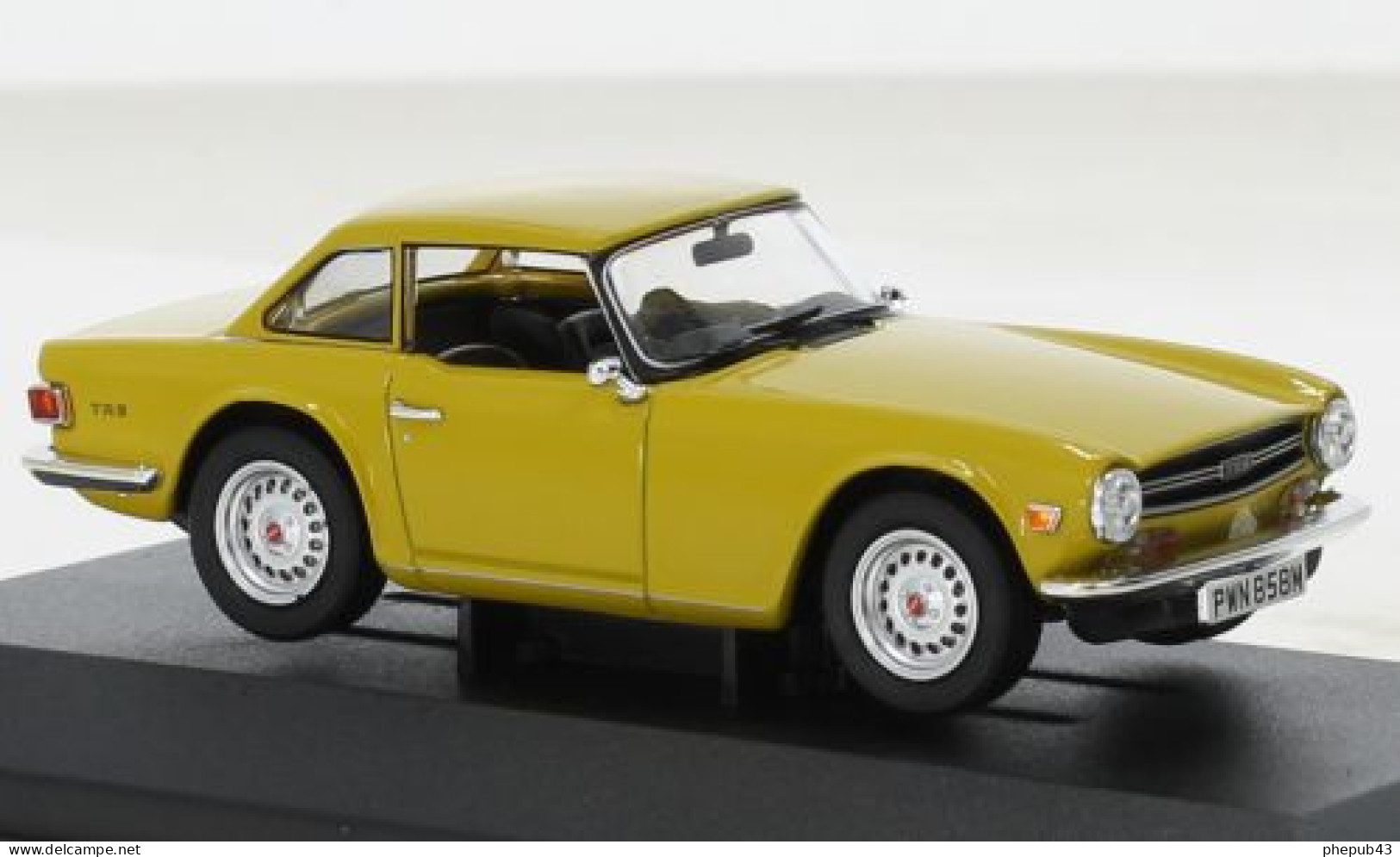 Triumph TR6 - Metallic Yellow - Corgi (Vanguards) - Corgi Toys