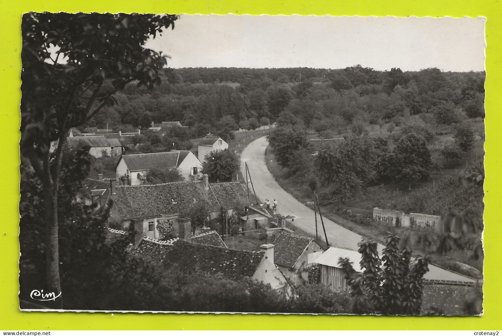 41 MOLINEUF Vers Herbault Route De Blois En 1955 Travaux Homme Avec Brouette Tas De Sable Chien ? - Herbault