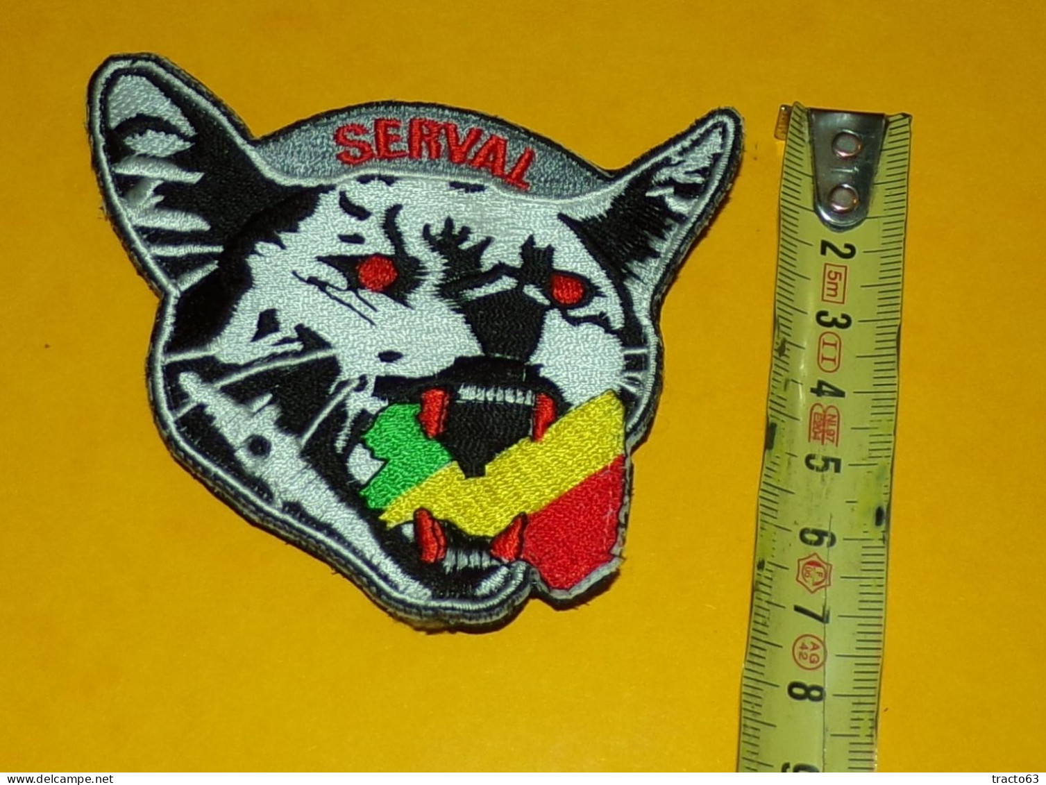 ECUSSON TISSU DE L'ARMEE DE L'AIR : OPERATION SERVAL AU MALI  ,BON ETAT VOIR PHOTOS . POUR TOUT RENSEIGNEMENT ME CONTACT - Patches