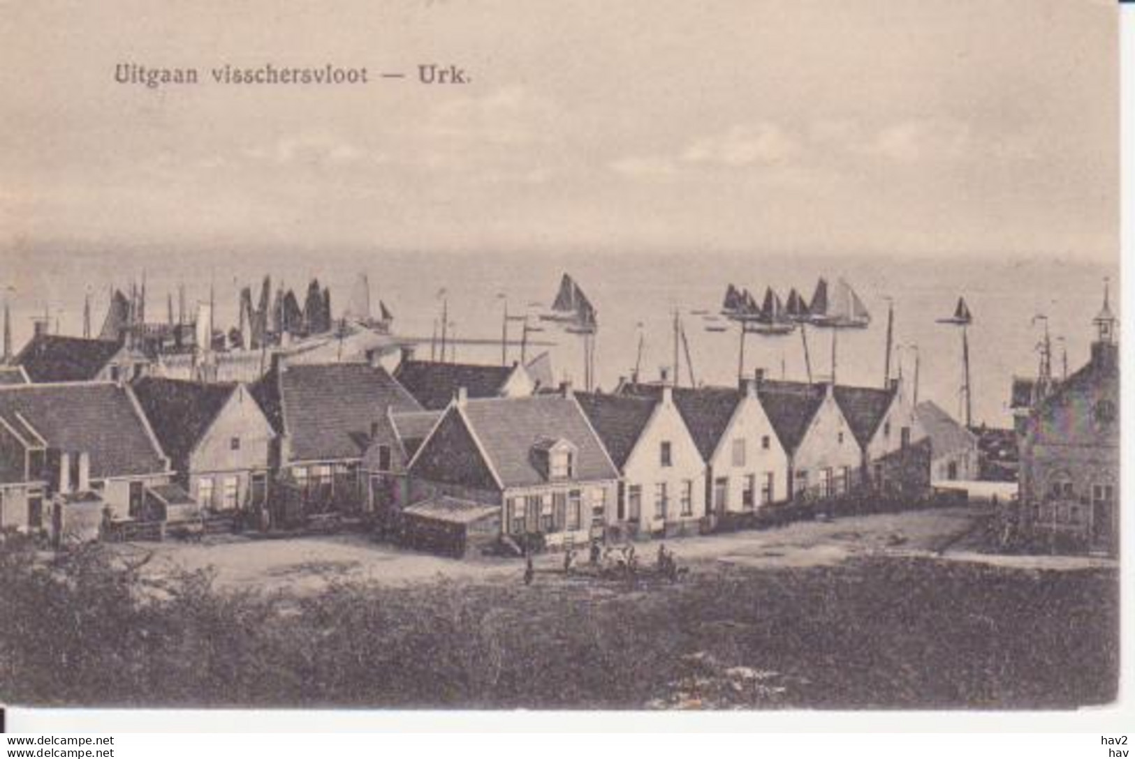 Urk Uitgaan Van Vissersvloot RY13318 - Urk