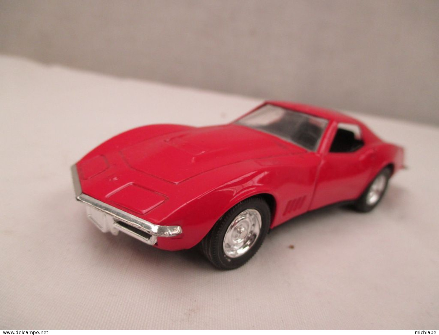 Miniature   Voiture   -1/43em - SOLIDO - CHEVROLET - CORVETTE 68 - Solido