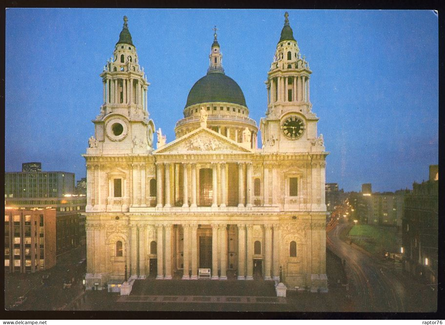 CPM Neuve Royaume Uni LONDRES La Cathédrale Saint Paul Illuminée - St. Paul's Cathedral