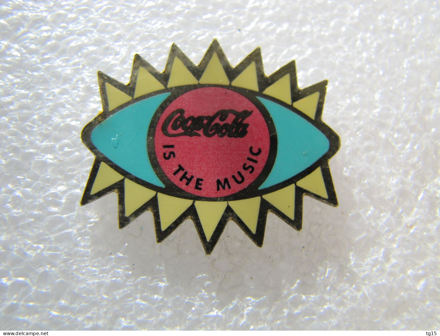 PIN'S    COCA COLA IS THE MUSIC - Coca-Cola