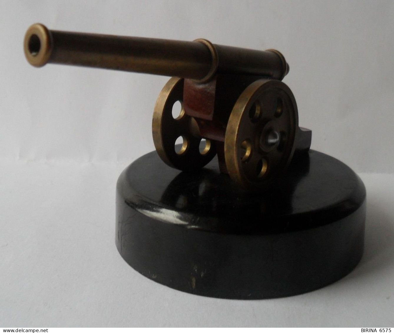 USSR. Vintage. Souvenir. A Bronze Cannon On A Carbolite Stand. 6x10 Cm . - M - Armes Neutralisées