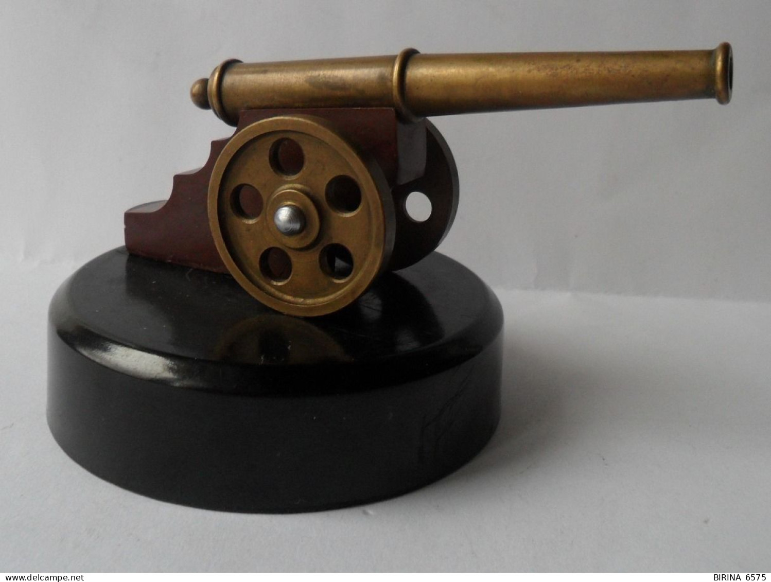 USSR. Vintage. Souvenir. A Bronze Cannon On A Carbolite Stand. 6x10 Cm . - M - Armes Neutralisées