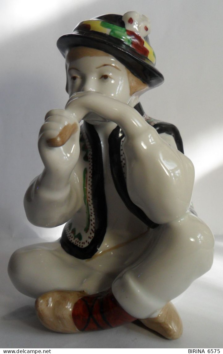 USSR. Ukraine. Porcelain Figurine Of A Hutsul Boy With A Flute. Baranivka. 1950s -1960s  . - M - Other & Unclassified