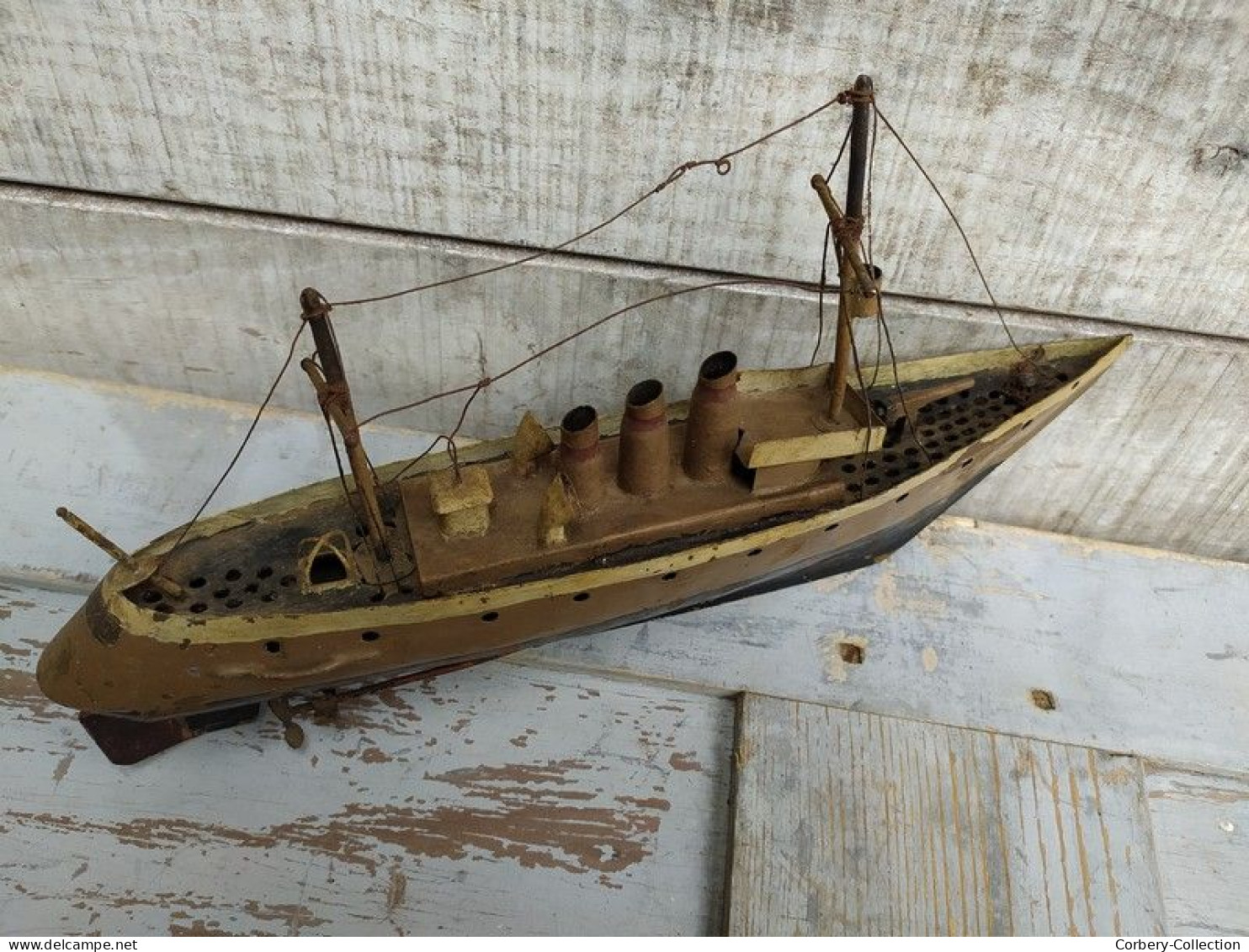 Ancienne Maquette Navire Marine Militaire Contre-Torpilleur Tigre Art Populaire - Barcos