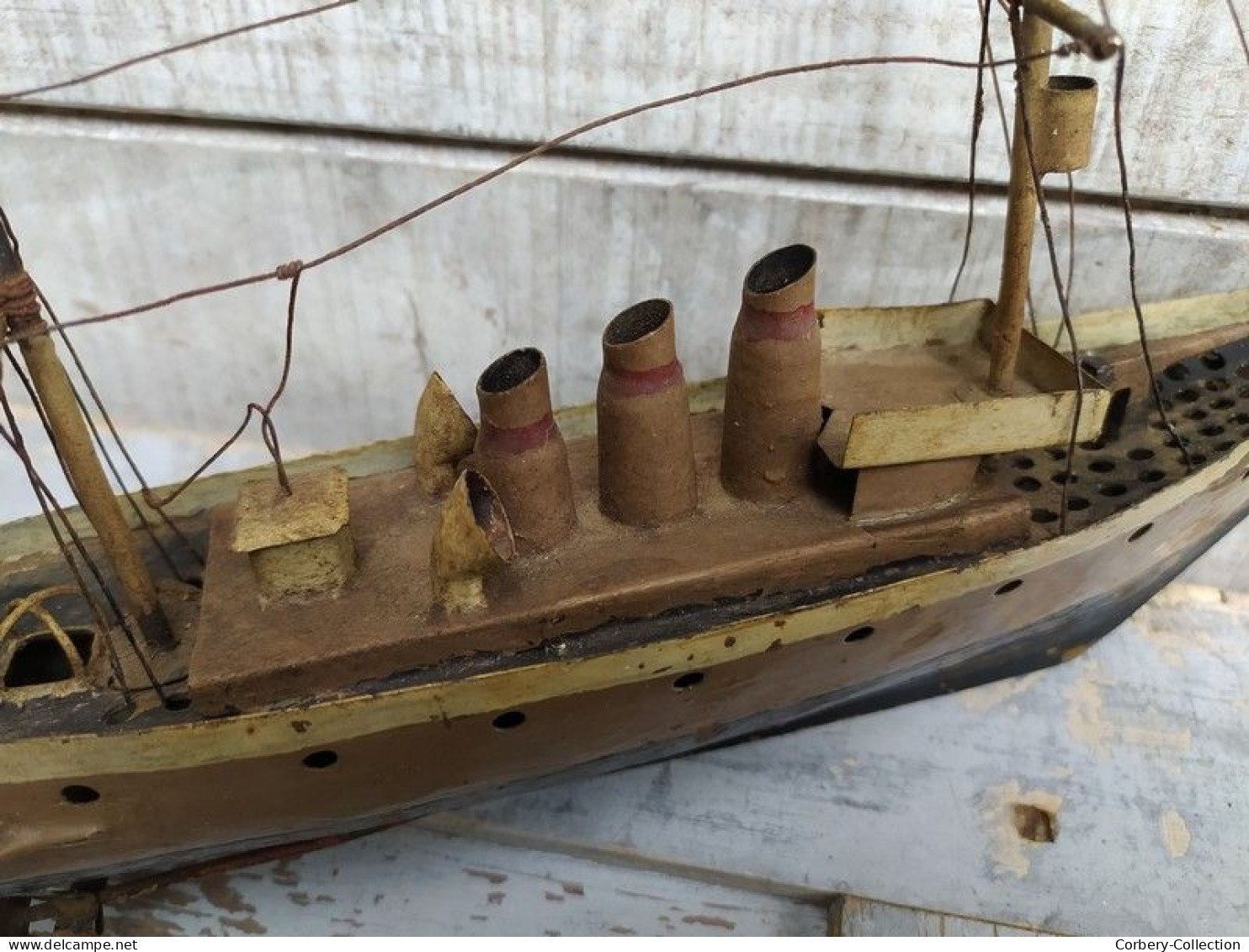 Ancienne Maquette Navire Marine Militaire Contre-Torpilleur Tigre Art Populaire - Boats