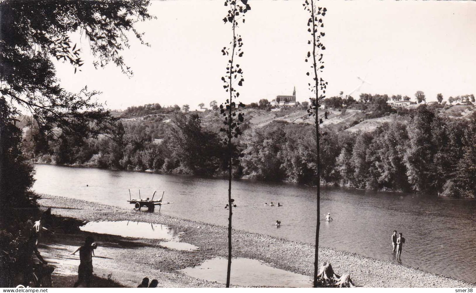 82 - Lafrancaise - Plage Sur Le Tarn Et Perspective Sur Le Clocher - Cpa Animée - Lafrancaise