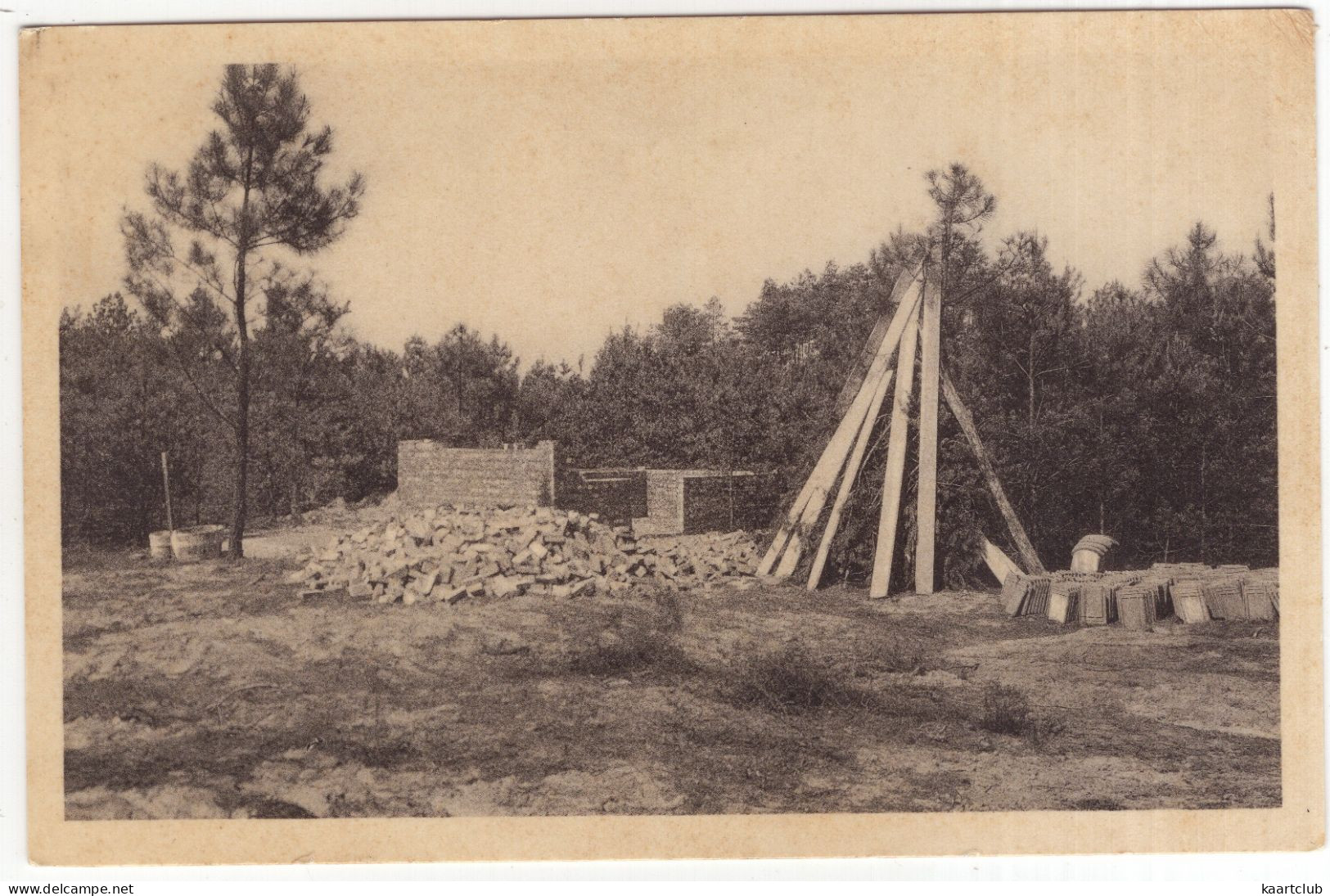 A.J.C. Kamp Langenberg - 5. Het Huisje In Opbouw -  (België/Belgique) - Kasterlee