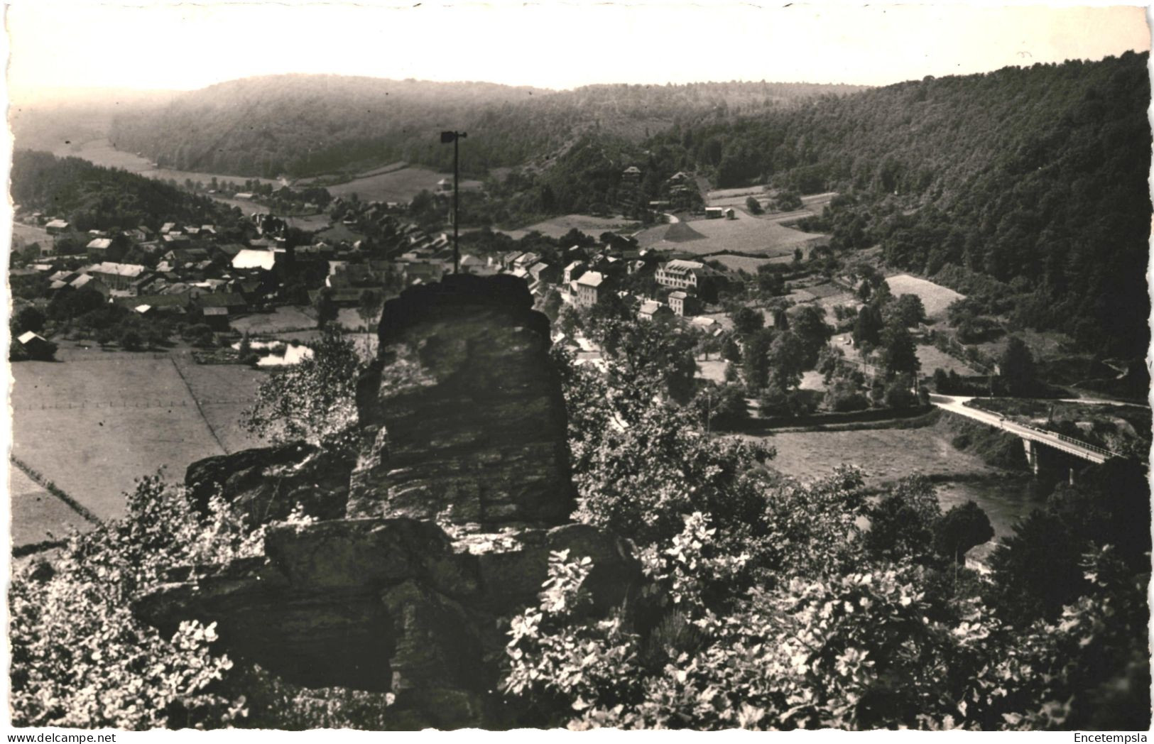 CPsM  Carte Postale Belgique  Alle Sur Semois Panorama Et Pic De La GIROUETTE   VM70254 - Vresse-sur-Semois