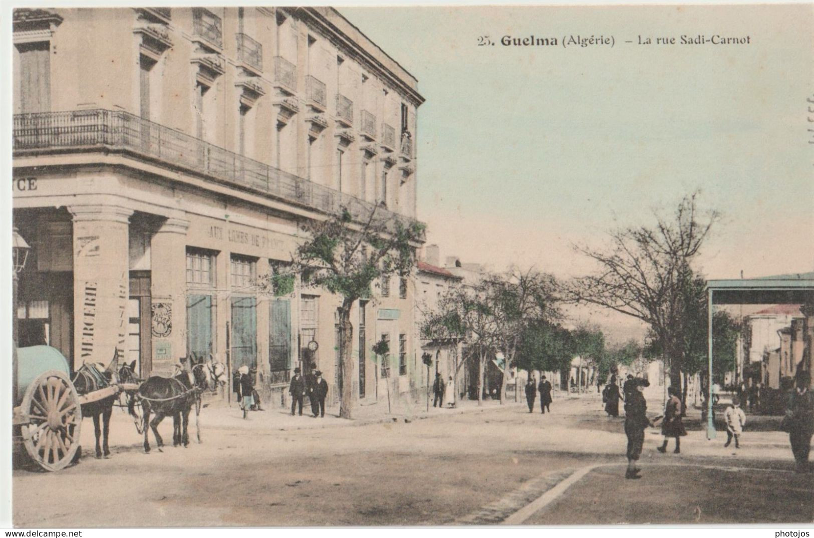 CPA  Guelma (Algérie)  Belle Carte Colorisée  Aux Dames De France Rue Sadi Carnot - Guelma