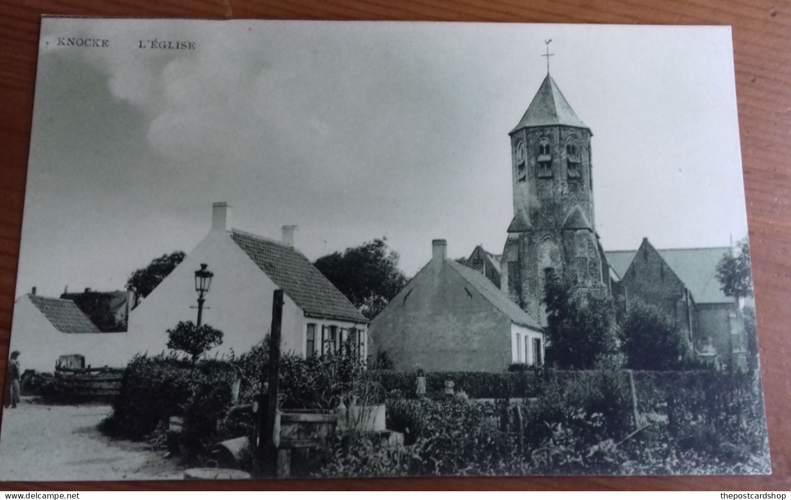 KNOKKE - Knocke _ L'Eglise CARD HAS A GREEN TINT PROBABLY NOT SHOWN ON PHOTO GREEN INK BACK UNUSUAL - Knokke