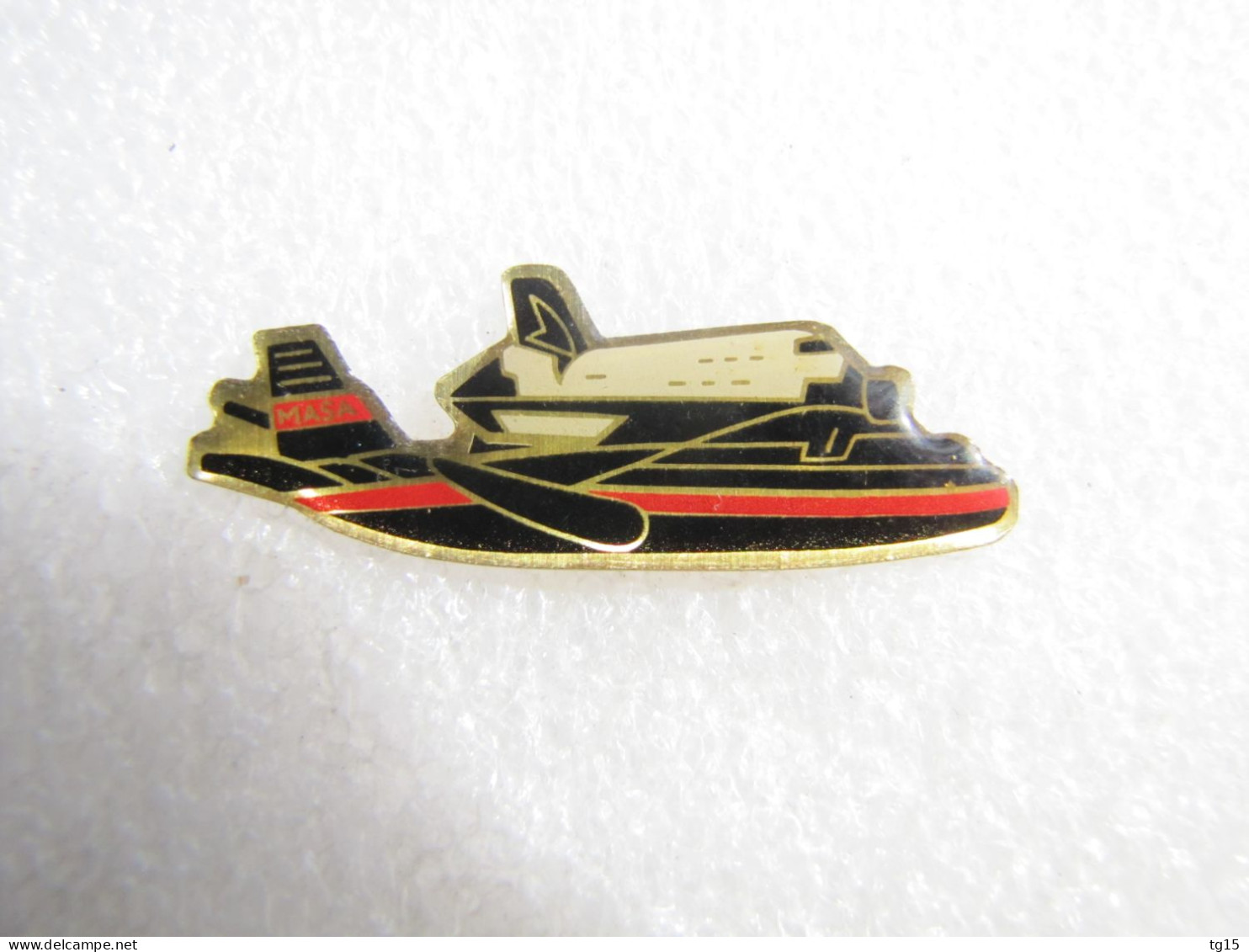 PIN'S     ESPACE  NAVETTE SPATIALE - Space