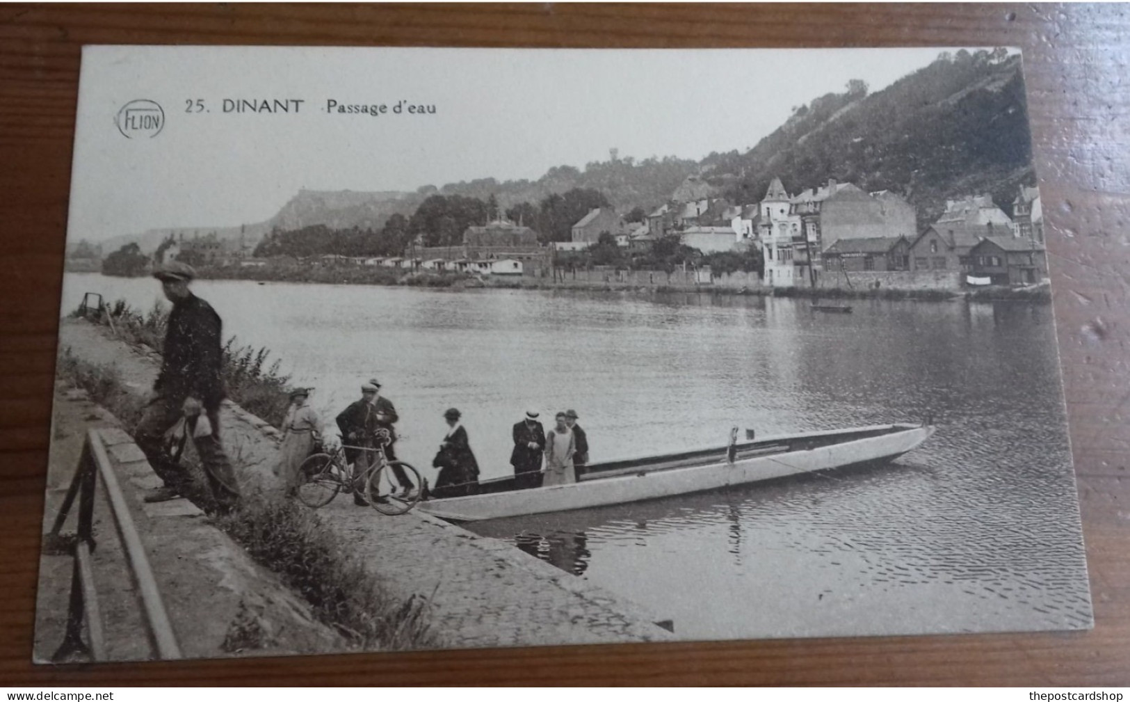 Dinant Passage D Eau Leute Im Boot M. Fahrrad Rad Ferry Across The Water Who Pays The Ferryman ! - Dinant