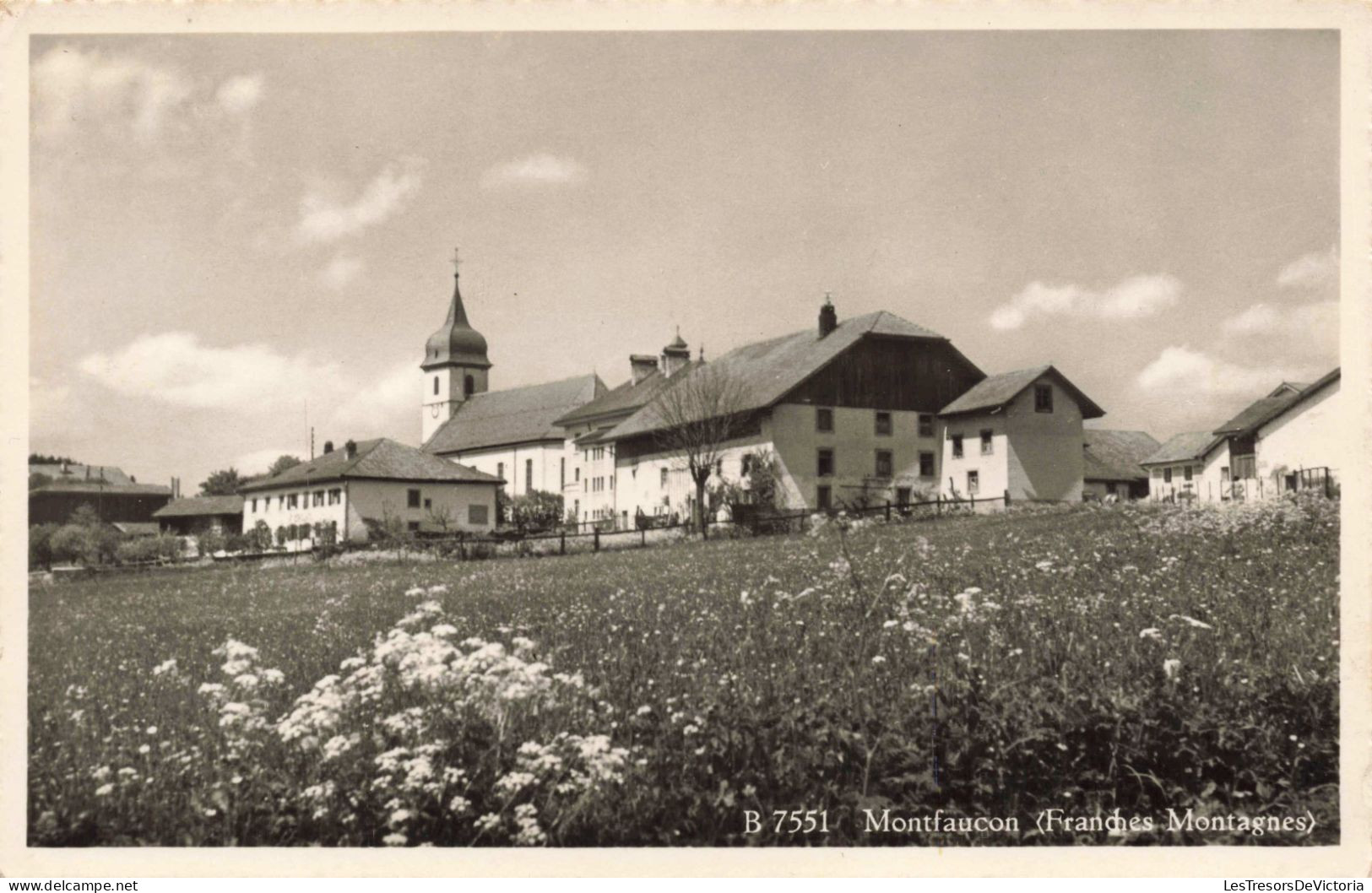 Suisse - Montfaucon (Franches Montagnes) - Village - Eglise - Carte Postale Ancienne - Montfaucon