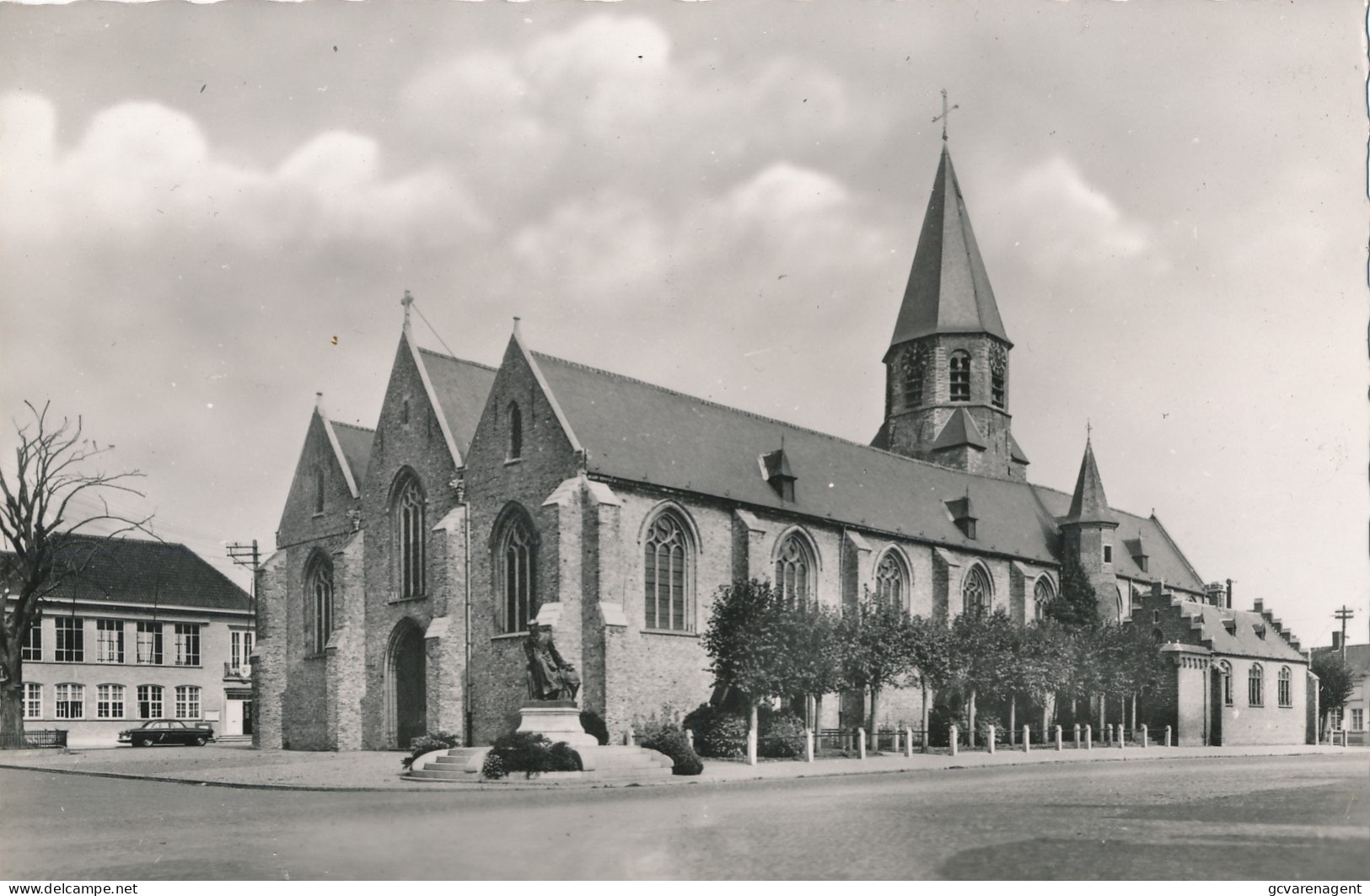 PITTEM  DE KERK     FOTOKAART   2 SCANS - Pittem