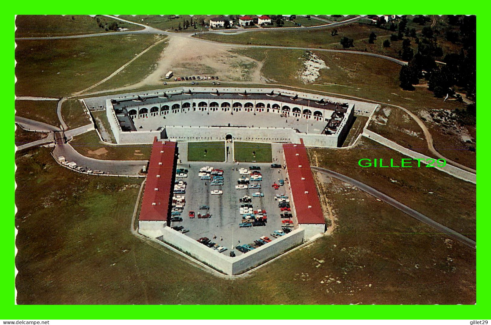 KINGSTON, ONTARIO - BIRD'S-EYE VIEW OF OLD FORT HENRY BUILT 1827-37 - PUB. PETERBOROUGH POST CARD CO - - Kingston