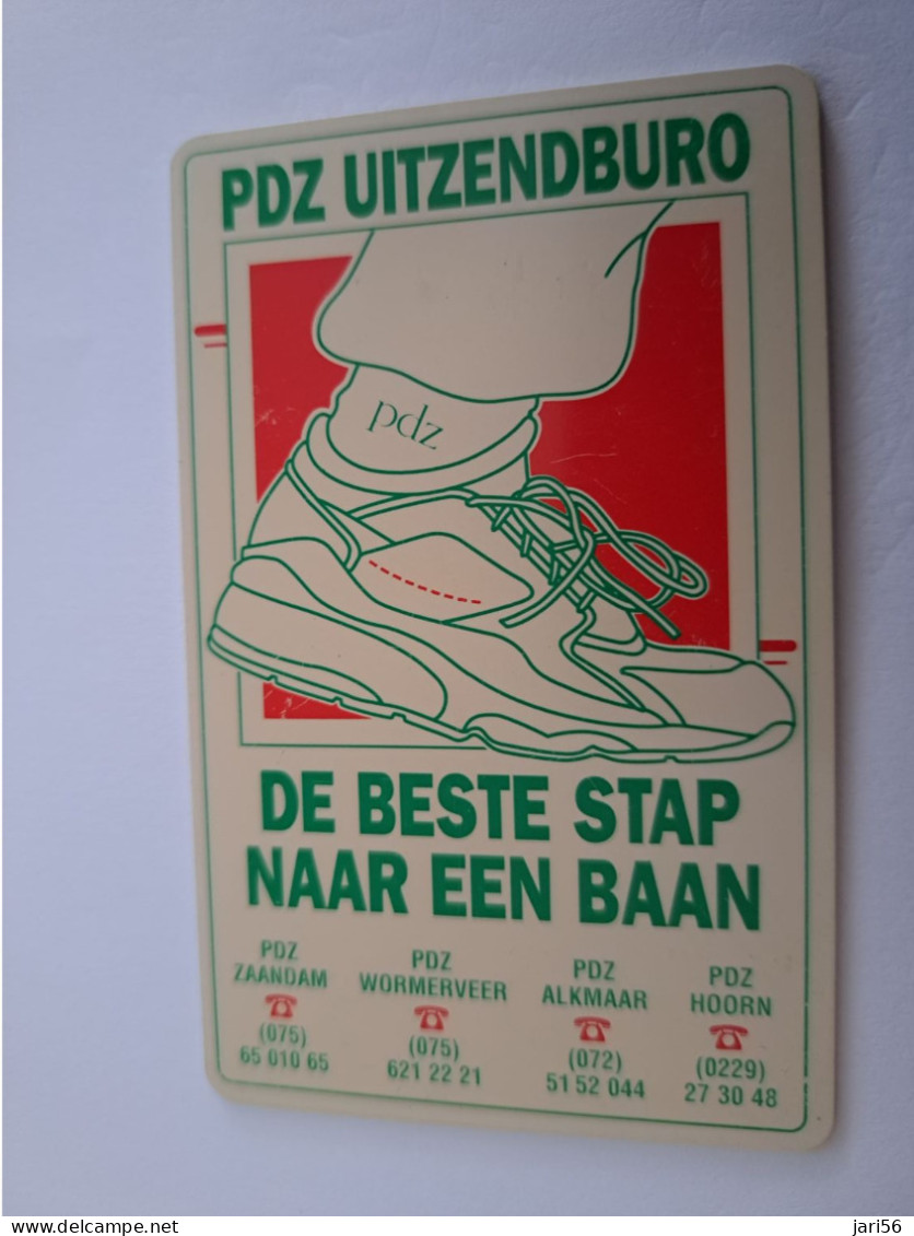 NETHERLANDS / CHIP ADVERTISING CARD/ HFL 2,50  /  PDZ / UITZENDBUREAU / SHOE           /     CRE 322 ** 14577** - Privées