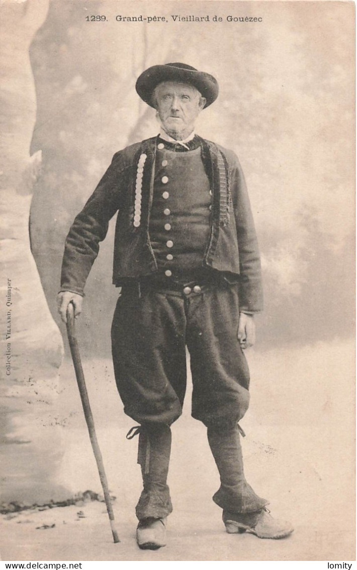 29 Gouezec Vieillard Grand Pere CPA Bretagne Folklore Costume Breton , Cachet 1903 - Gouézec