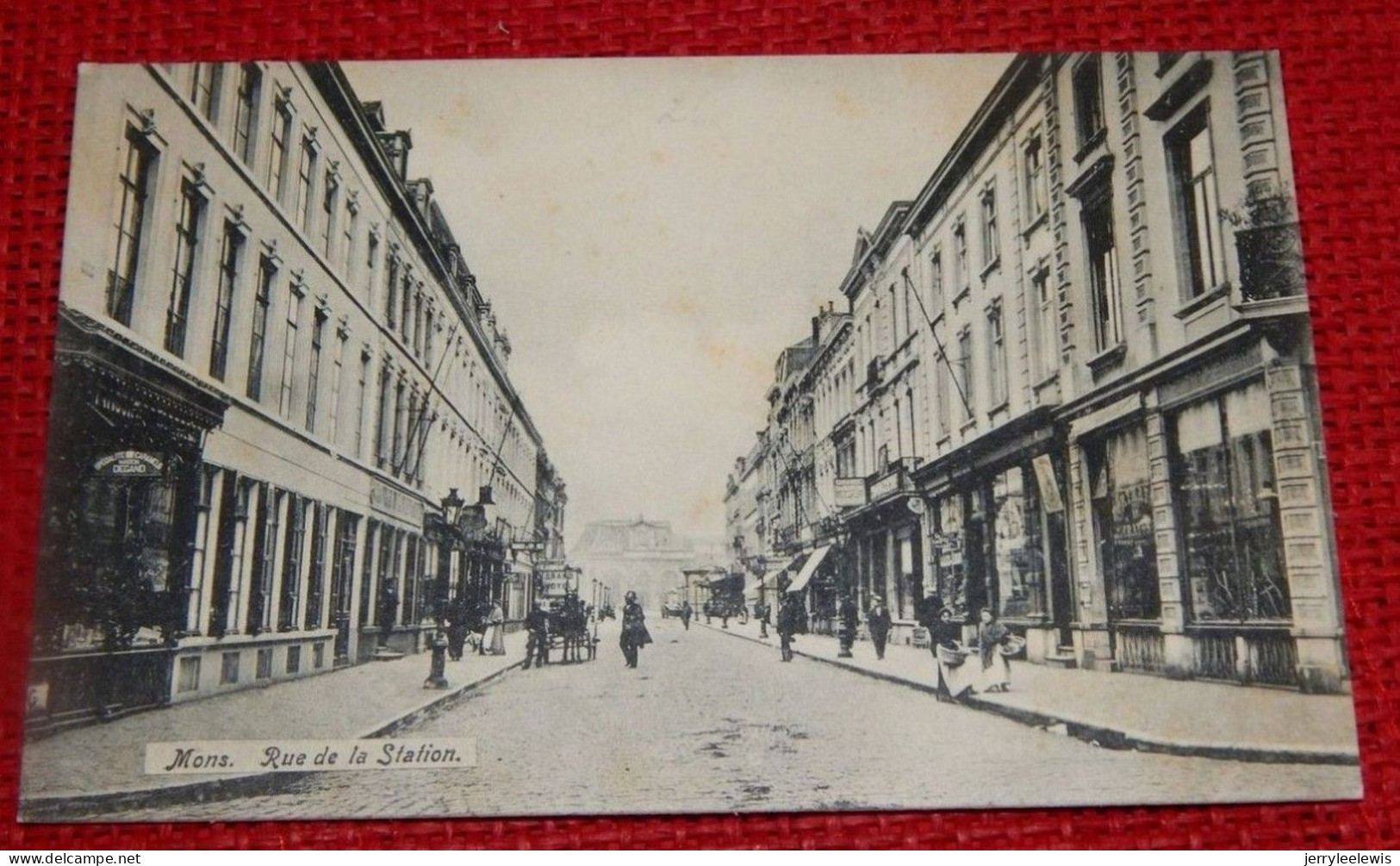 MONS  -    La Rue De La Station - Mons