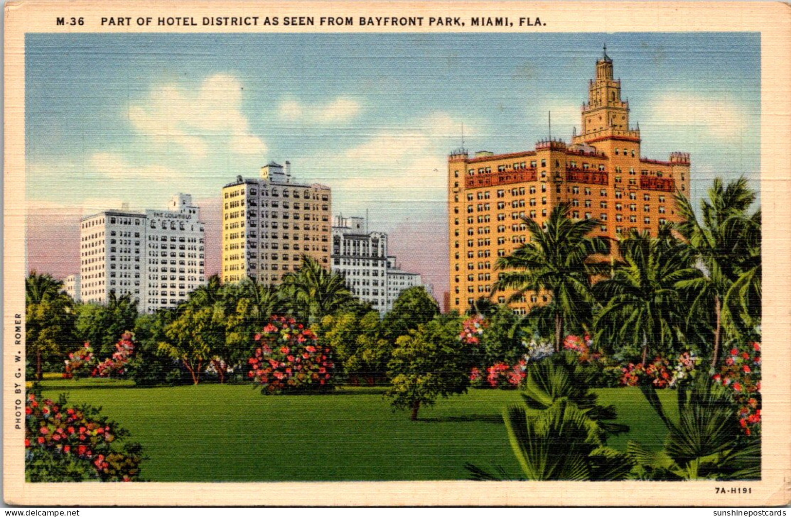 Florida Miami Part Of Hotel District As Seen From Bayfront Park 1940 Curteich - Miami