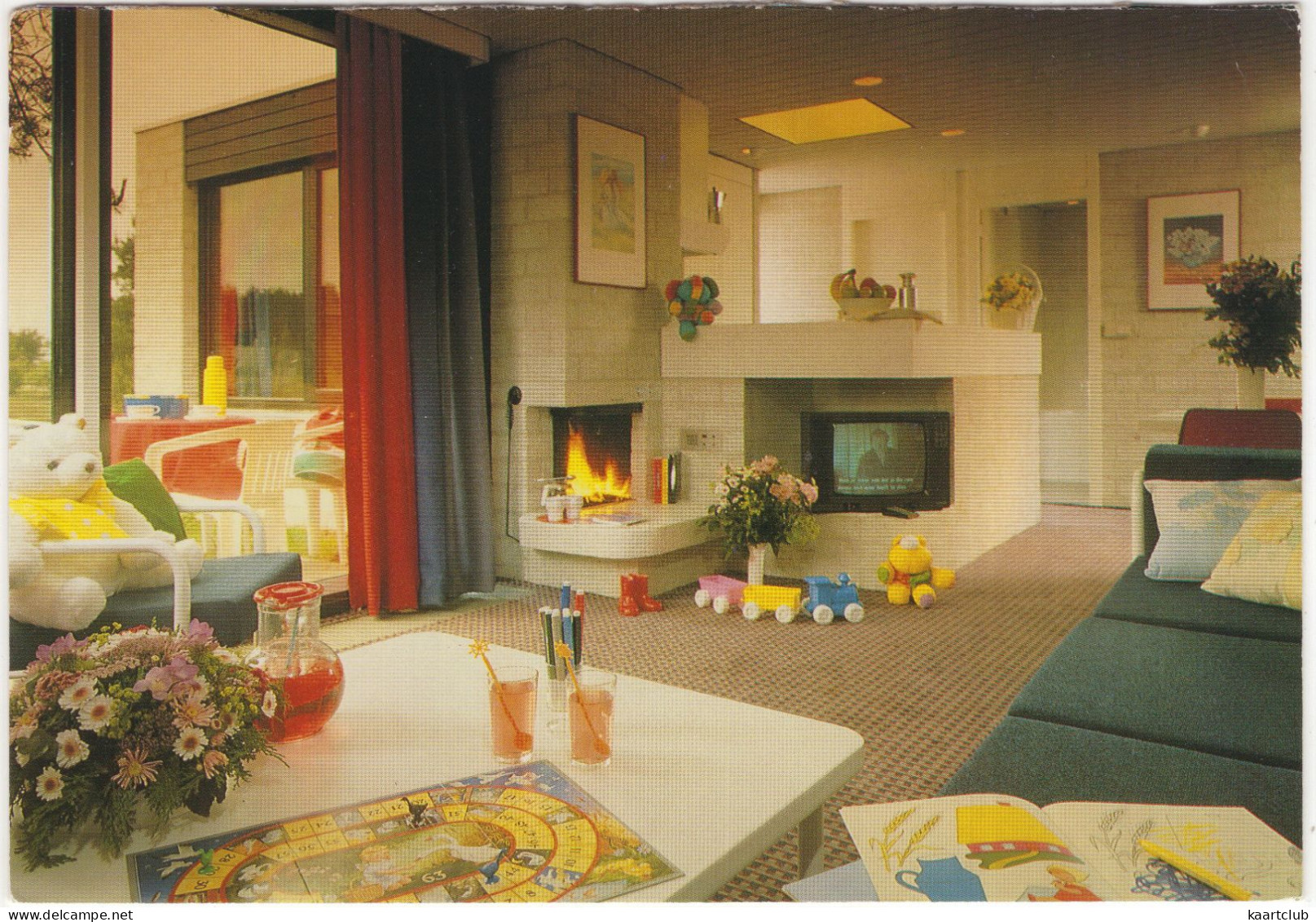 CenterParcs 'De Vossemeren' - Lommel -  (België/Belgique) - Interieur Bungalow, Kleurentelevisie, Ganzenbord Spel - Lommel