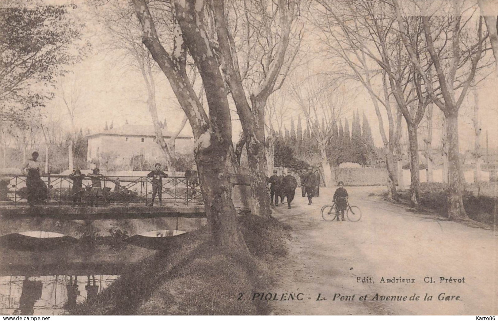 Piolenc * Avenue De La Gare Et Le Pont * Villageois * Au Dos CACHET Militaire 158ème Régiment D'infanterie - Piolenc