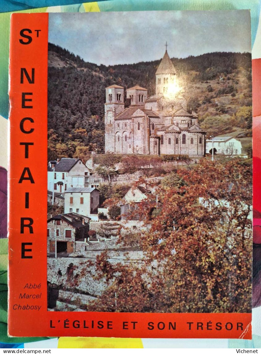 St Nectaire - L'église Et Son Trésor - Auvergne