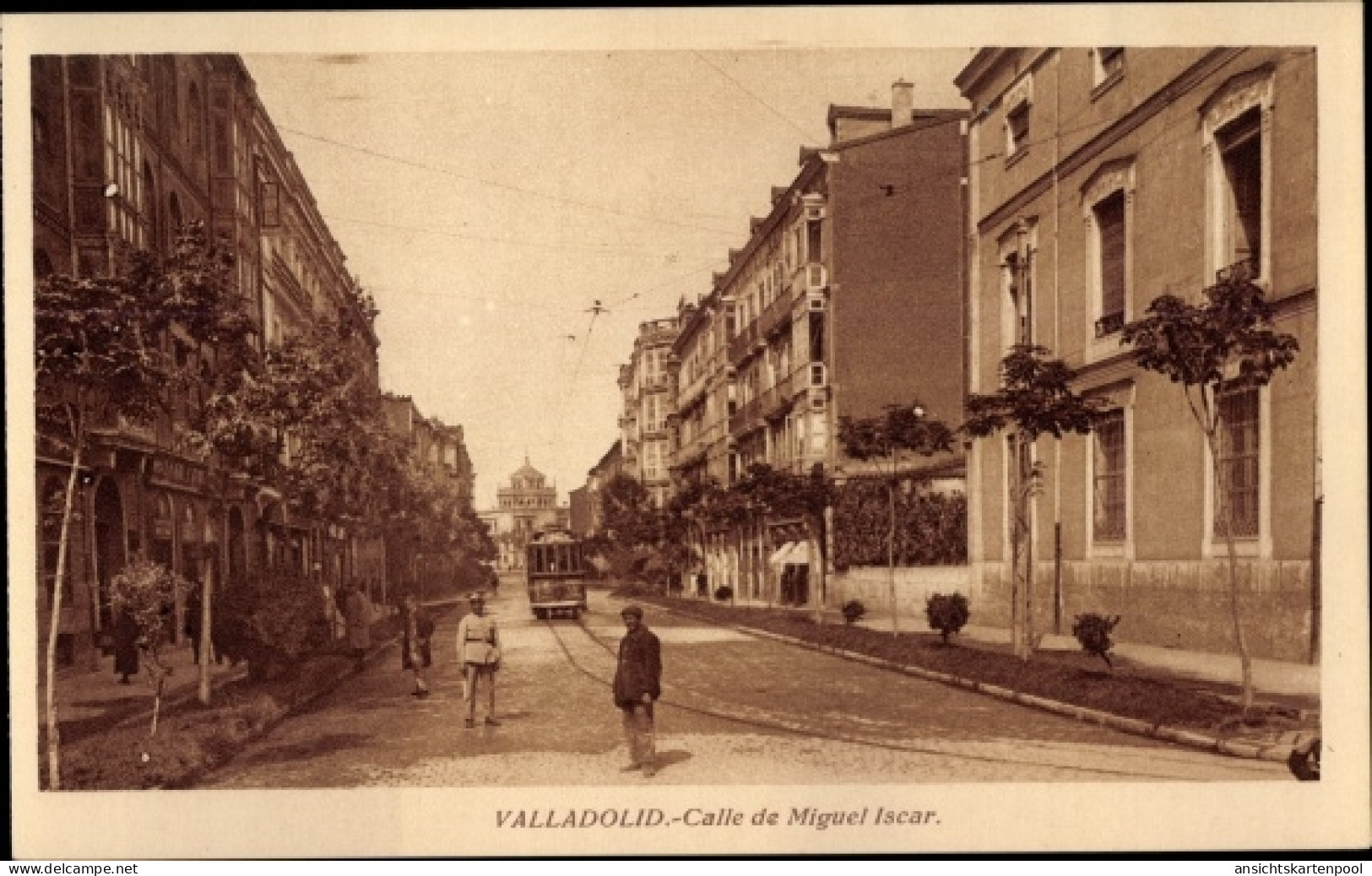 CPA Valladolid Kastilien Und Leon, Calle De Miguel Iscar - Autres & Non Classés