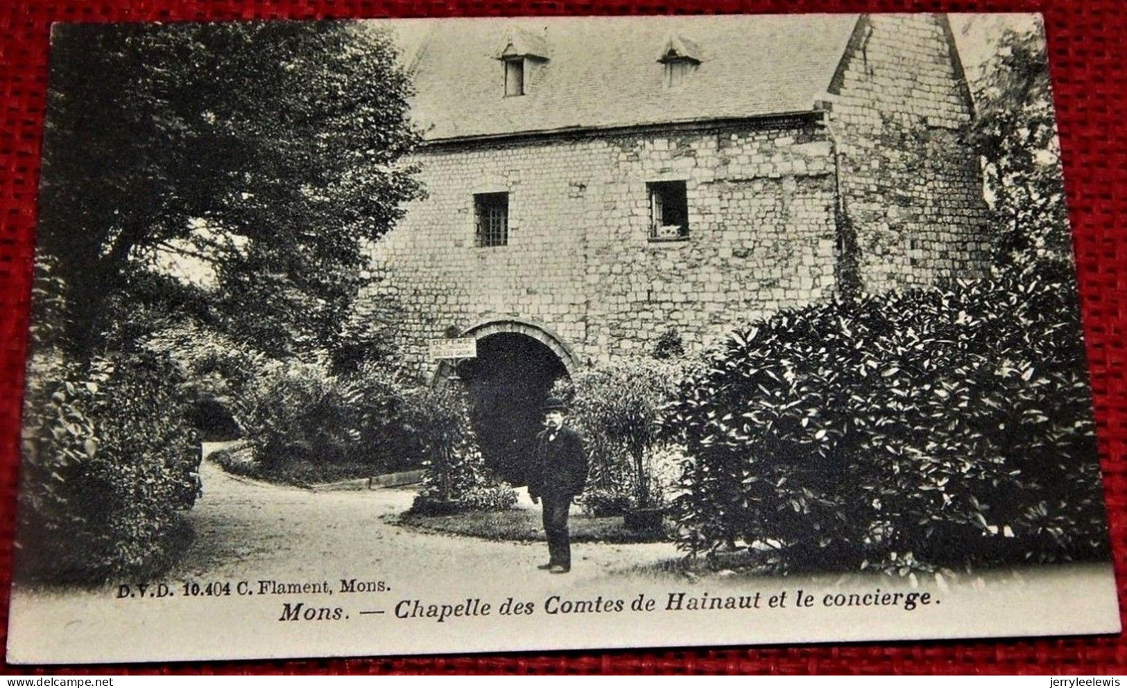 MONS  -     Chapelle Des Comtes De Hainaut  Et Le Concierge - Mons