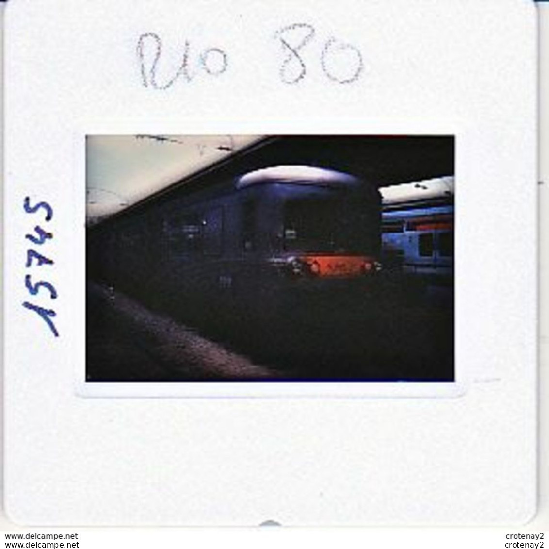 Photo Diapo Diapositive Slide Train Wagon Rame Banlieue SNCF RIB 220 Le 28/05/1999 VOIR ZOOM - Diapositives