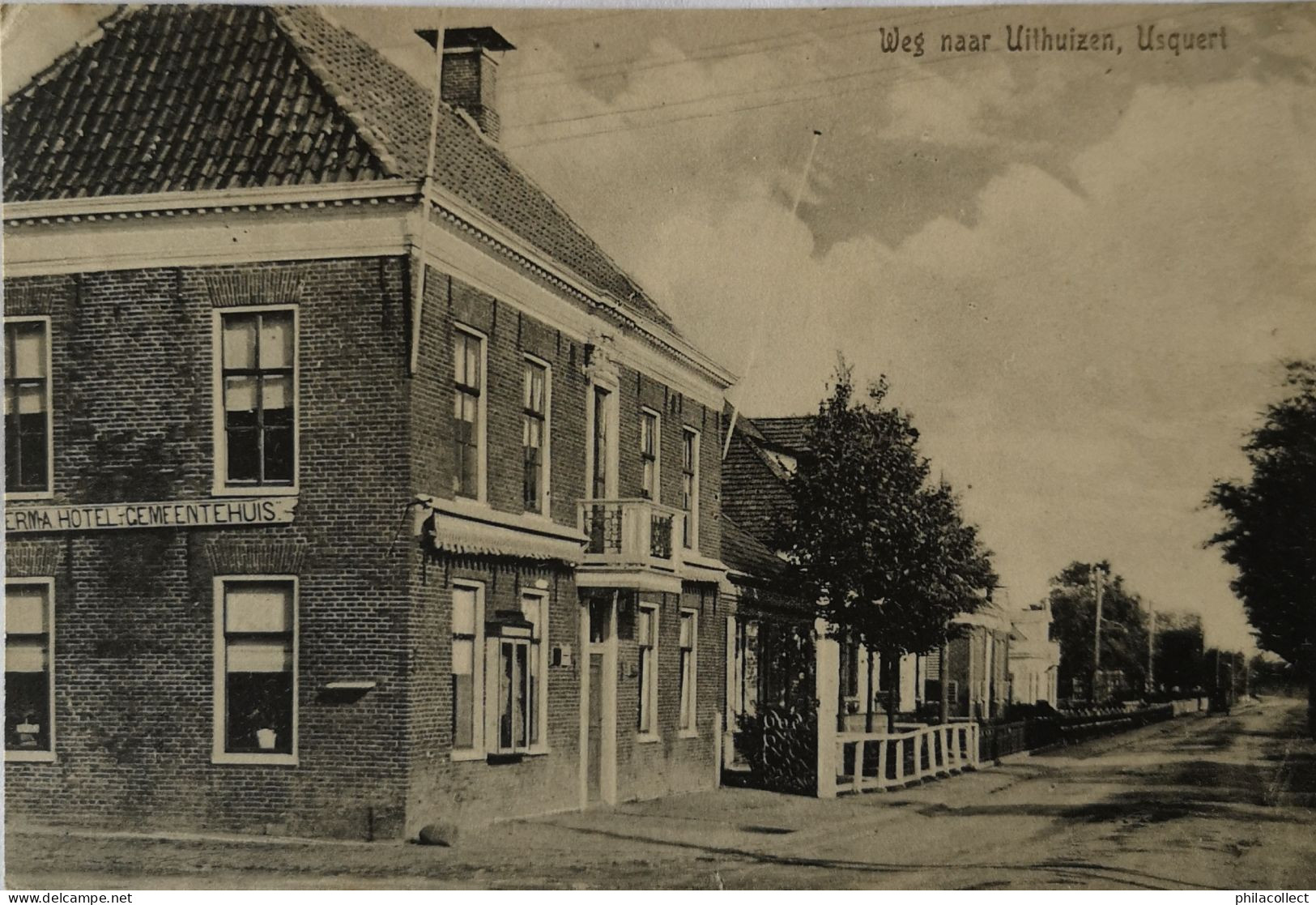 Usquert (Grn.) Weg Naar Uithuizen (Hotel - Gemeentehuis)  19?? Topkaart - Other & Unclassified