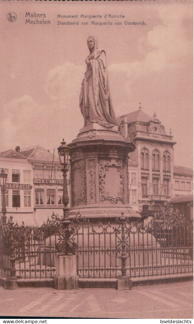 Mechelen Standbeeld Van Marguertite Van Oostenrijk - Malines