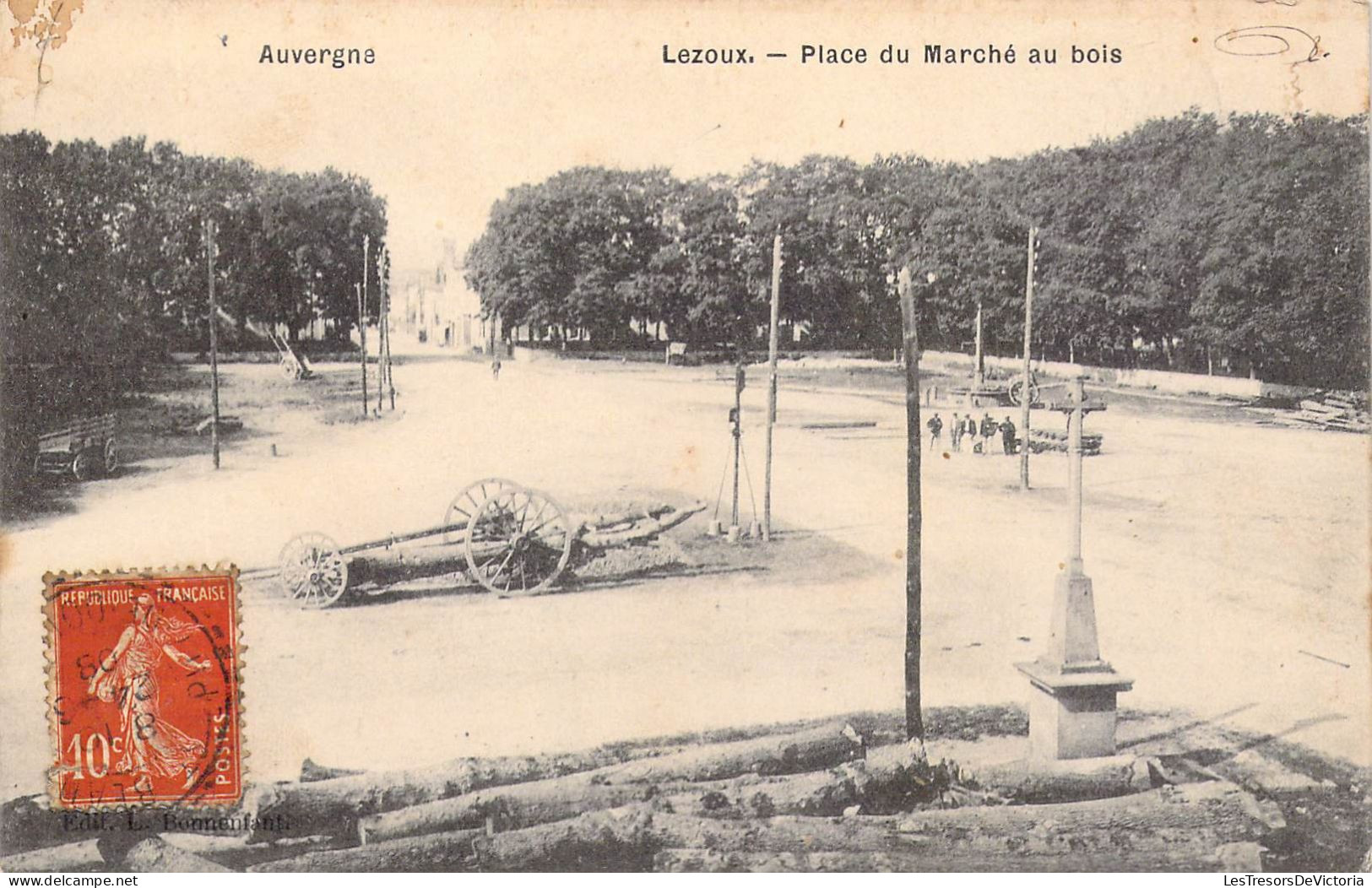 FRANCE - 63 - LEZOUX - Place Du Marché Au Bois - Carte Postale Ancienne - Lezoux