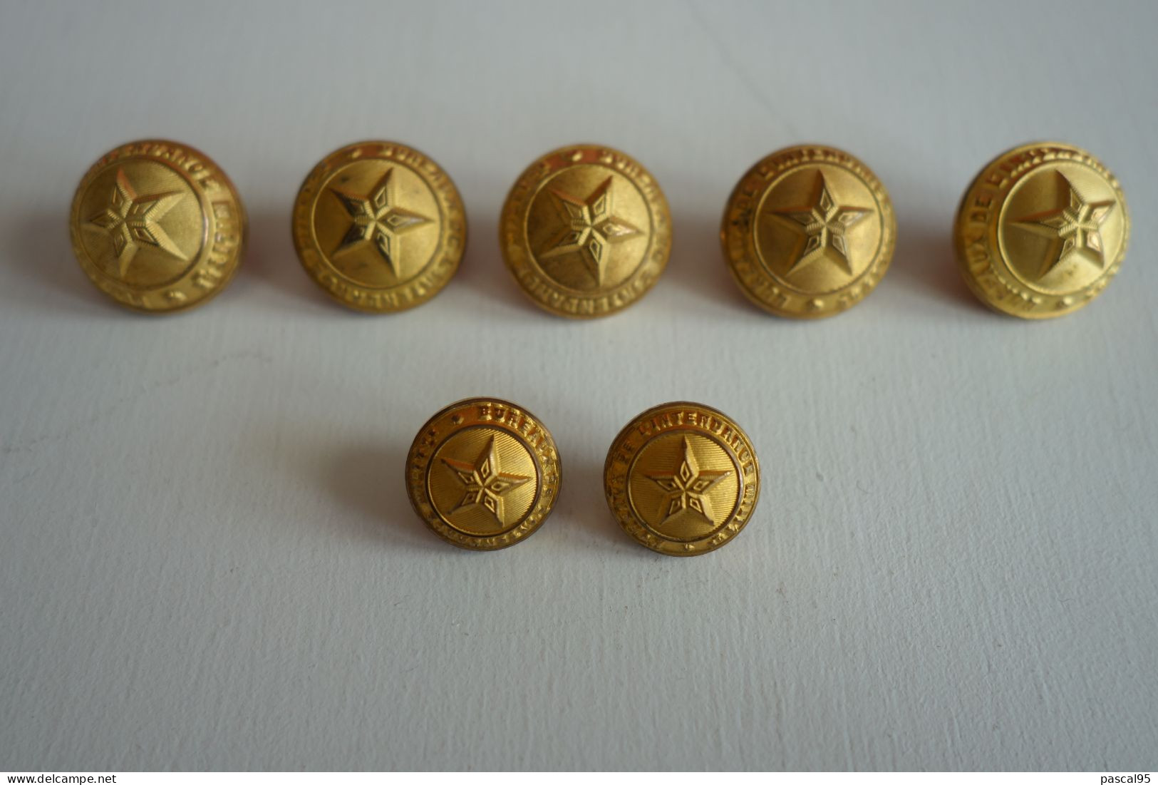 Lot De 7 Boutons  Militaires De L' Intendance - Buttons