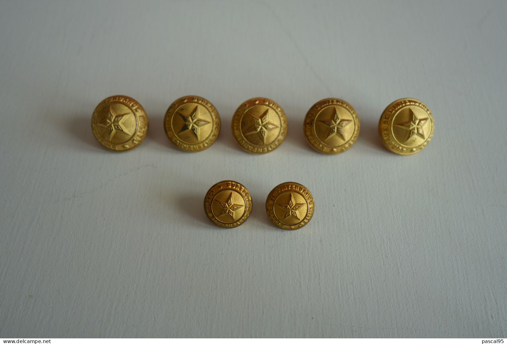 Lot De 7 Boutons  Militaires De L' Intendance - Buttons