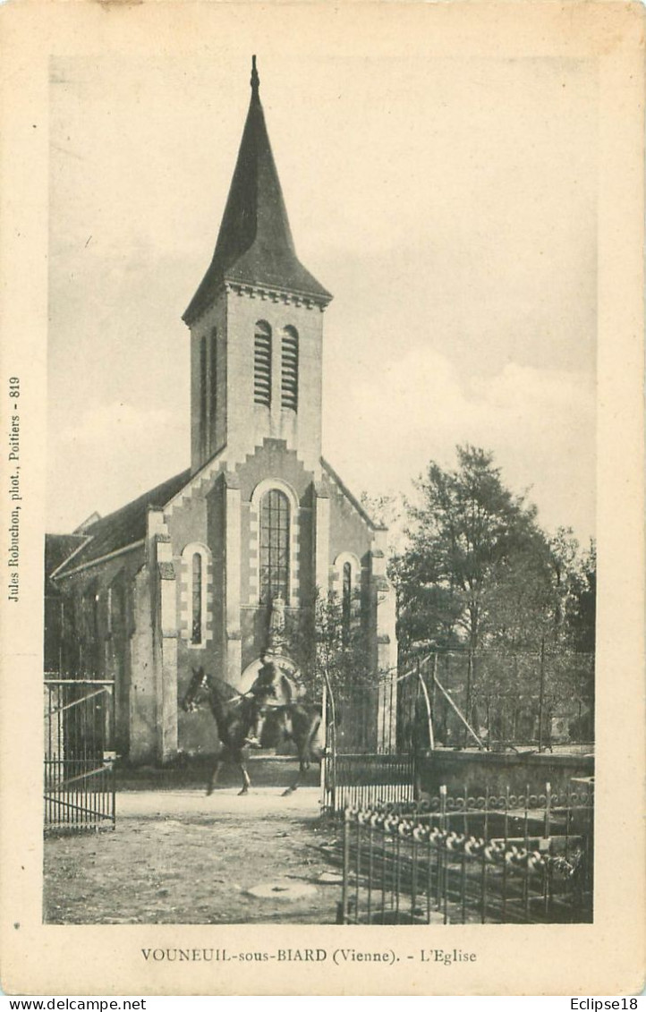 Vouneuil Sous Biard - L' Eglise   Q 1176 - Vouneuil Sous Biard